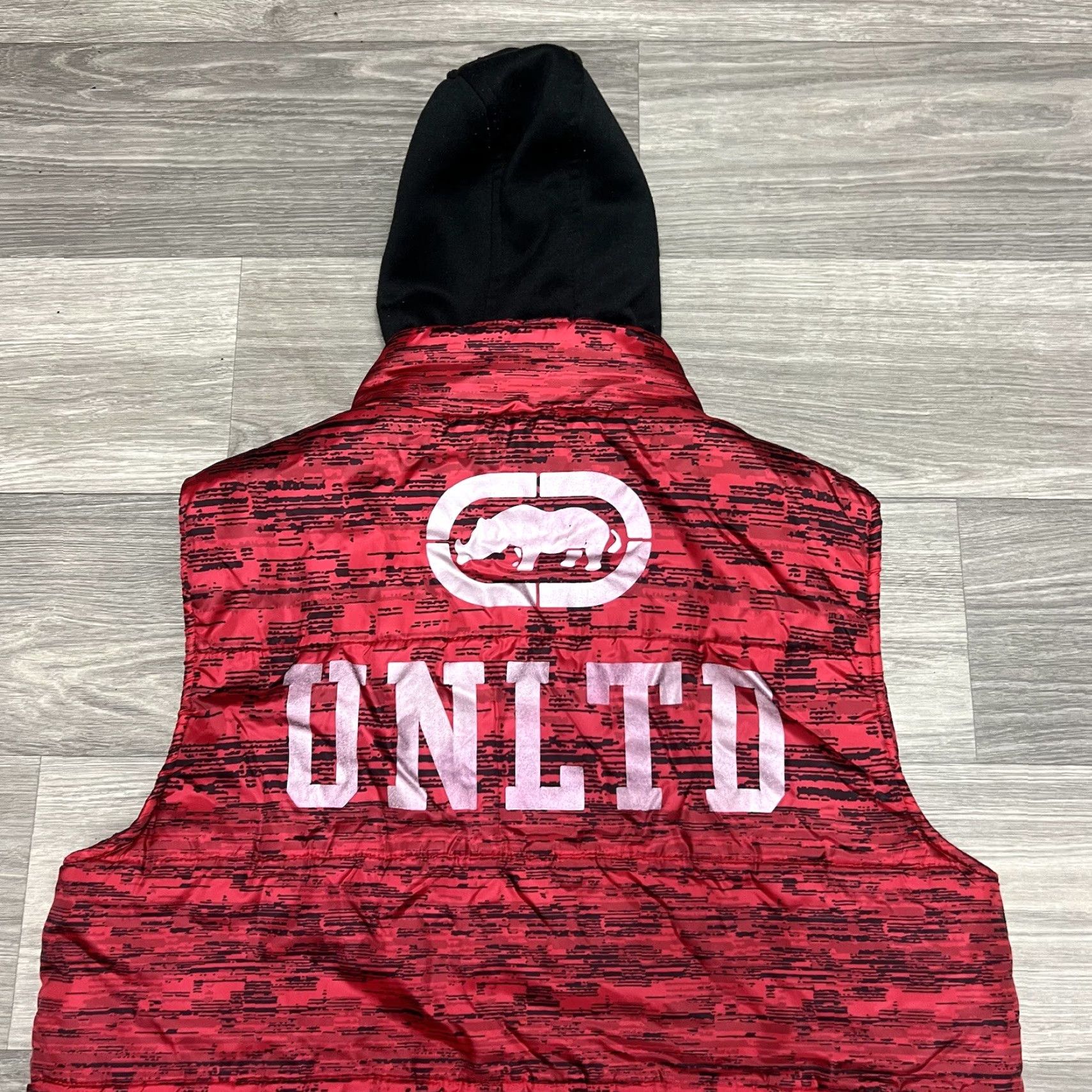 Ecko Unltd. VINTAGE Y2K Ecko Unltd Puffer Hoodie Vest Mens Large Red Tiger Camo Black Skate Size US L / EU 52-54 / 3 - 7 Thumbnail