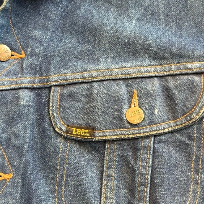 Lee **VINTAGE 80’s LEE DENIM JEAN JACKET MEN’S SIZE 48 BLUE WOLF GRAPHIC** User: Vintage 80’s Lee Denim Jean Jacket Men’s Size 48 Blue Wolf Graphic Size US 32 / EU 48 - 6 Thumbnail