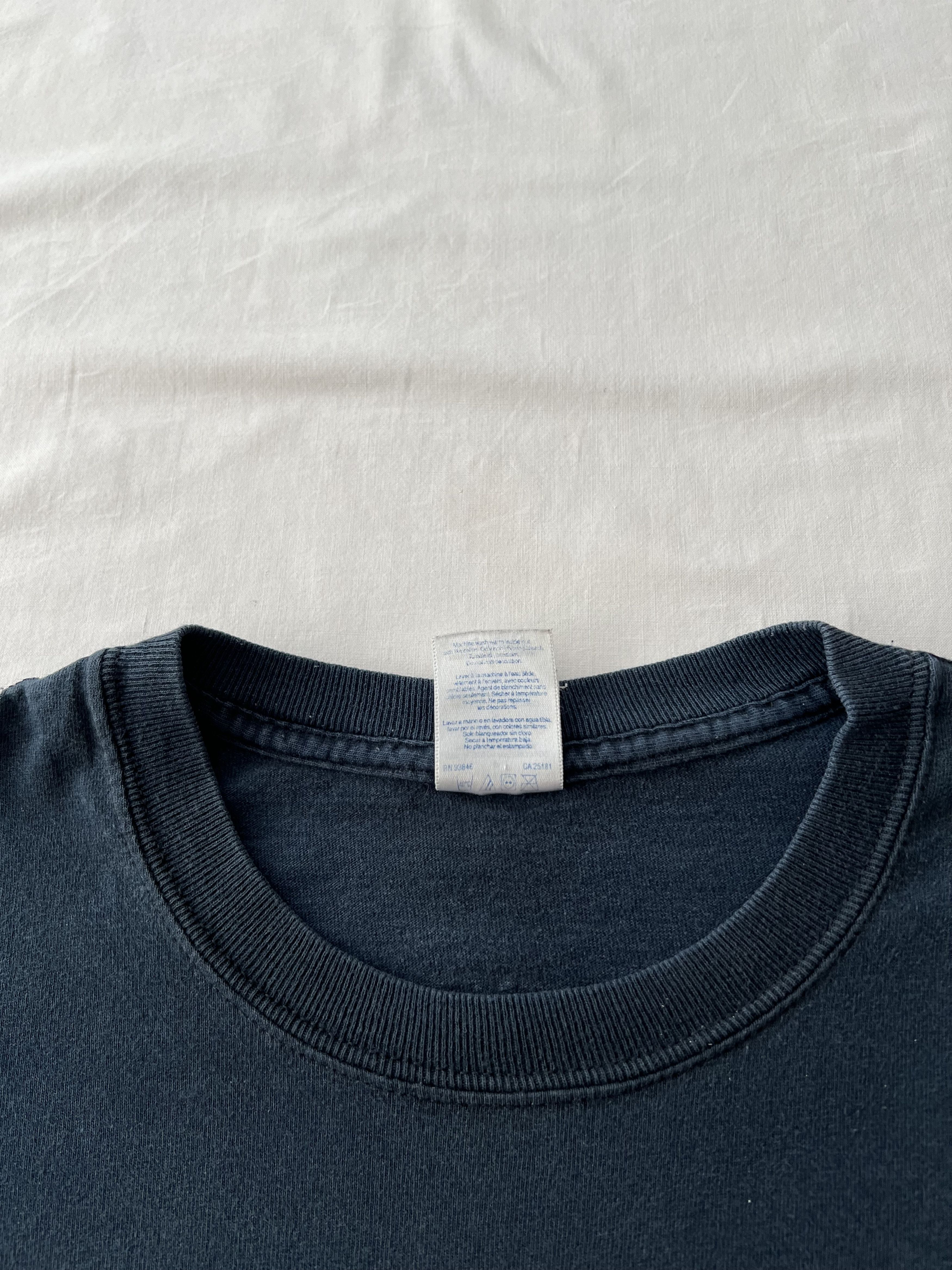 Band Tees Vintage 2006 Foo Fighters Hyde Park Black T-shirt Size US S / EU 44-46 / 1 - 13 Thumbnail