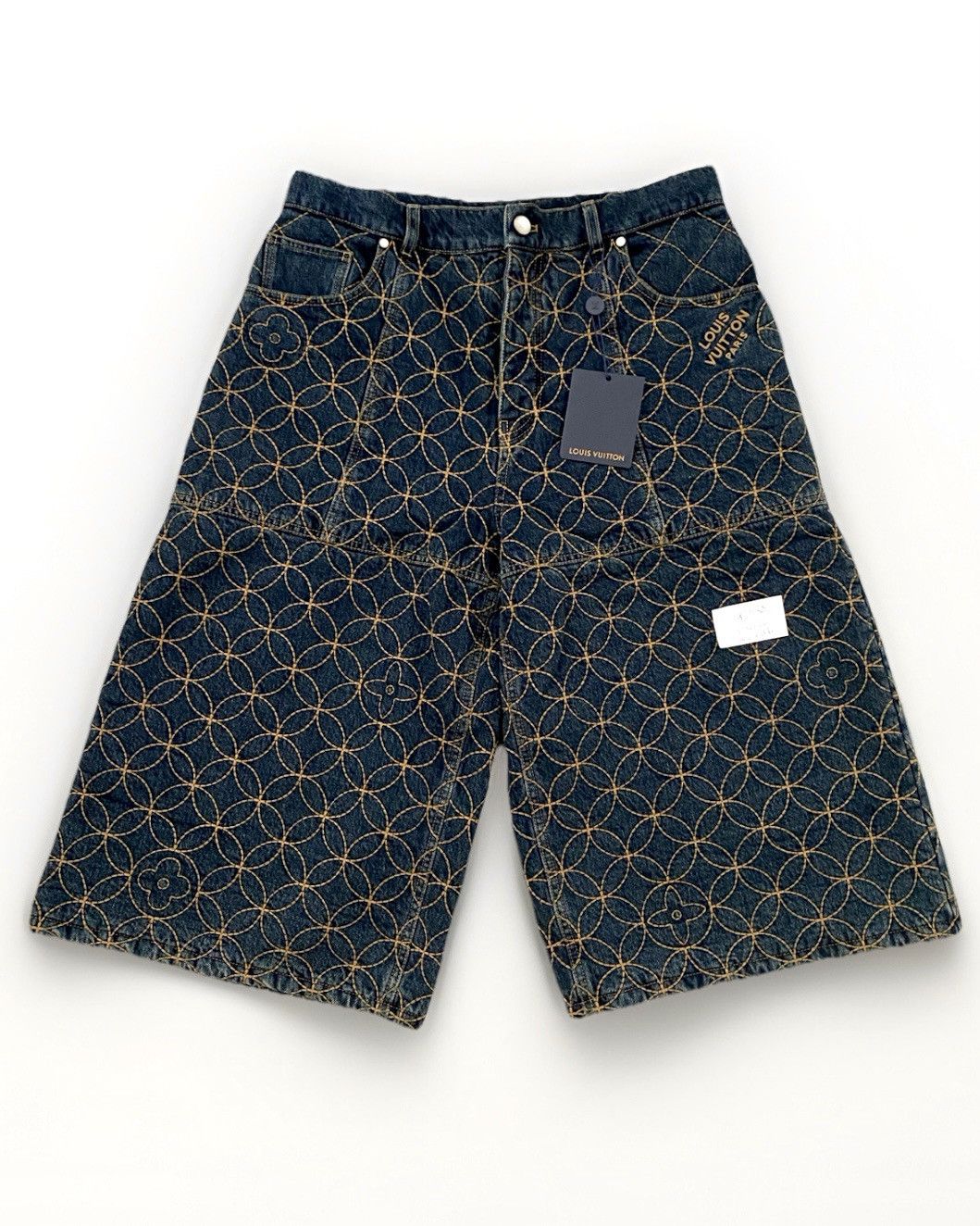 Louis Vuitton × Nigo Louis Vuitton x Nigo Embroidered Workwear shorts 1AILV7 30 Size US 30 / EU 46 - 1 Thumbnail
