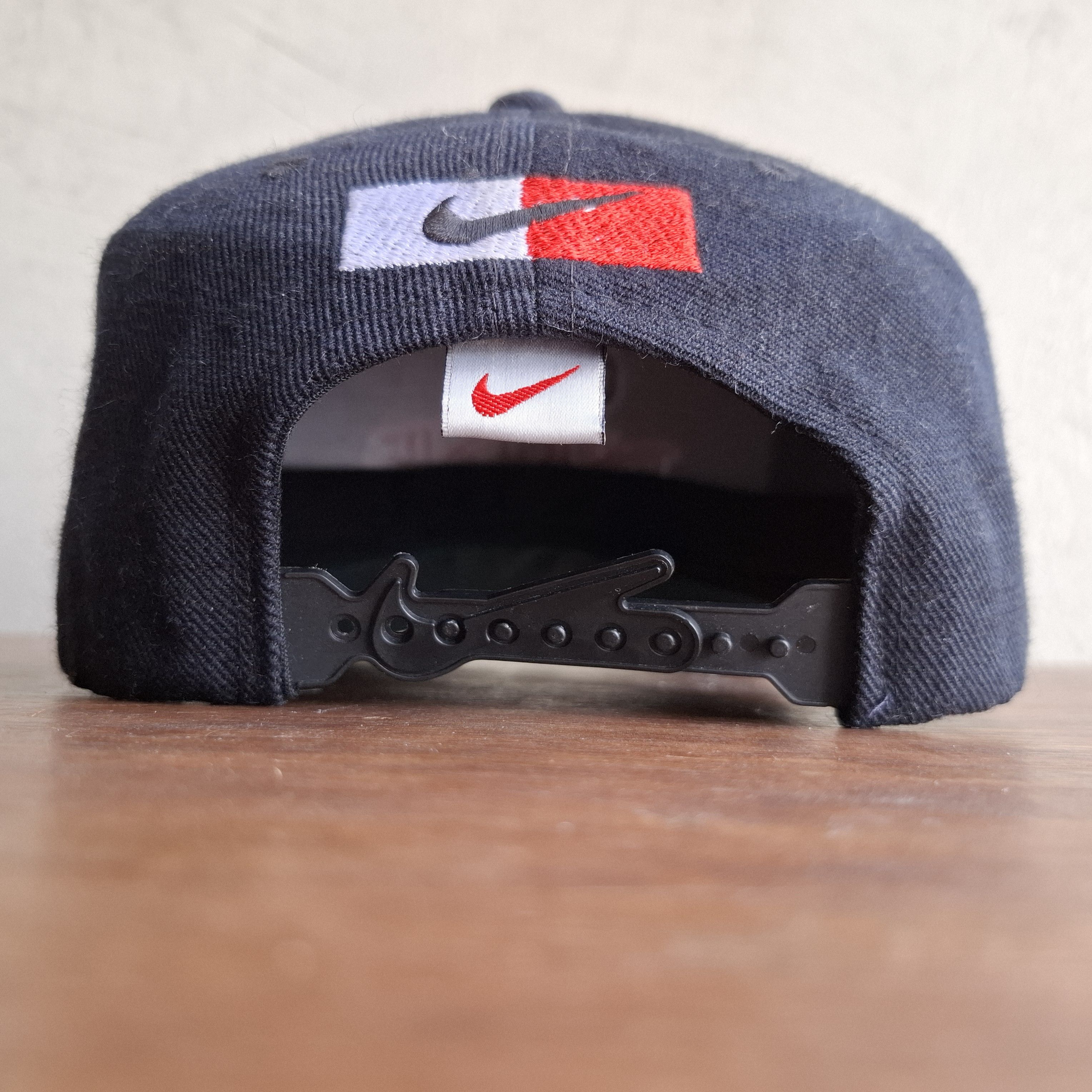 Nike VINTAGE NIKE SWOOSH SNAPBACK Size ONE SIZE - 4 Thumbnail
