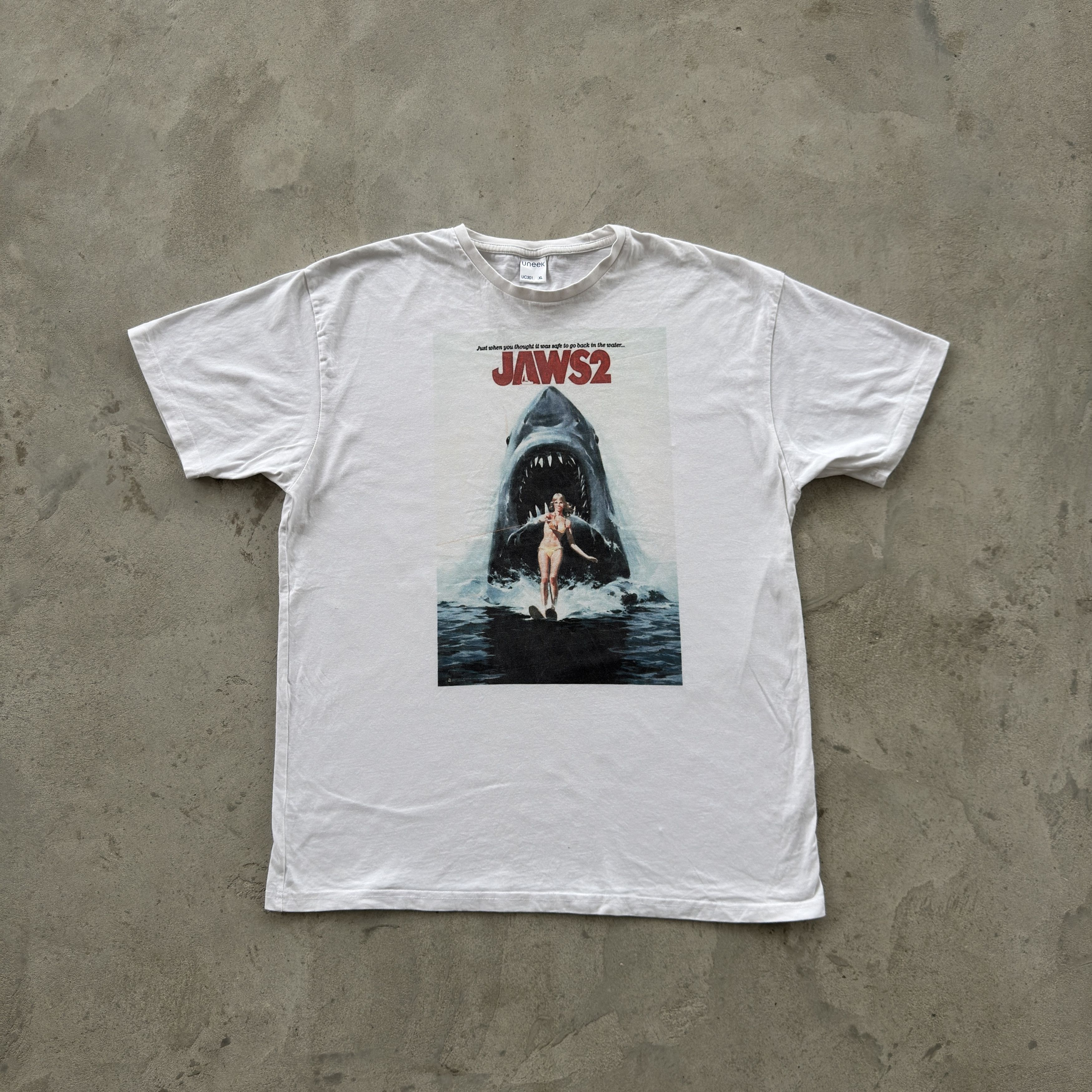 Vintage Uneek Jaws 2 Movie Poster White Graphic Tee Shirt XL Size US XL / EU 56 / 4 - 1 Thumbnail