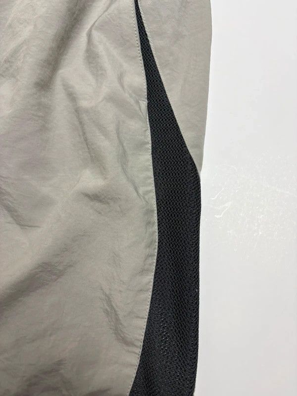 Nike ACG Vintage Nike ACG Grey Nylon Shorts Size US 34 / EU 50 - 3 Thumbnail