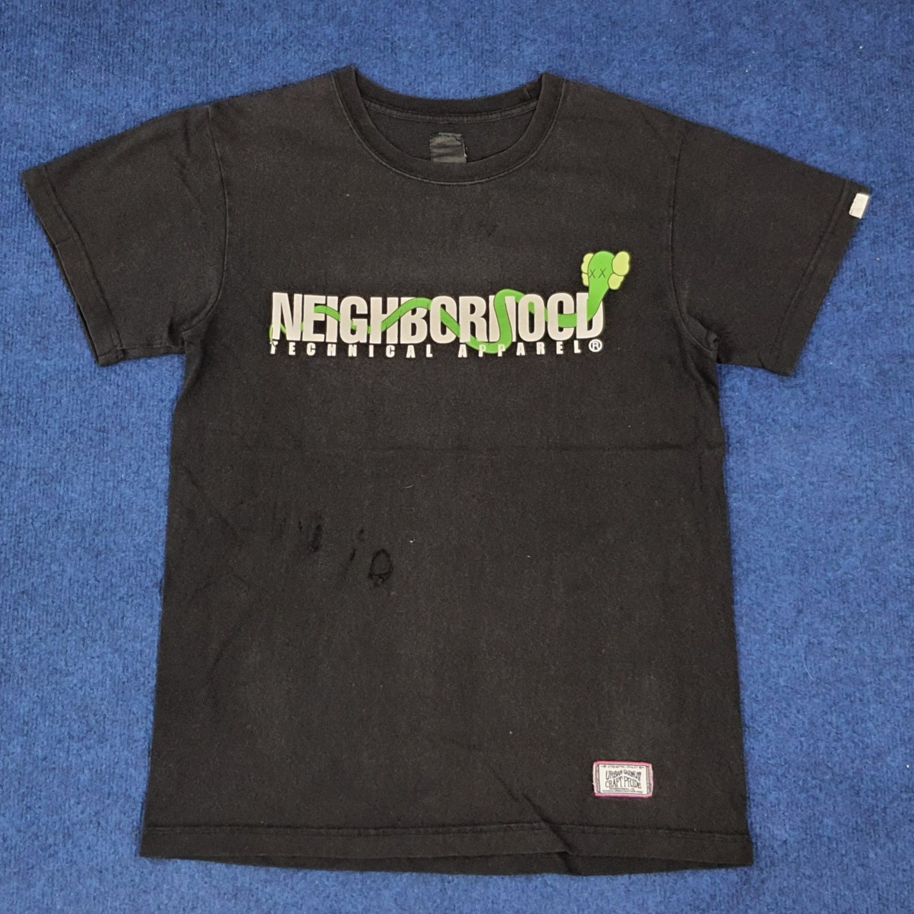 Kaws × Neighborhood × Vintage Vintage Neighborhood x Kaws Japan Streetwear Brand Tshirt Size US M / EU 48-50 / 2 - 1 Thumbnail