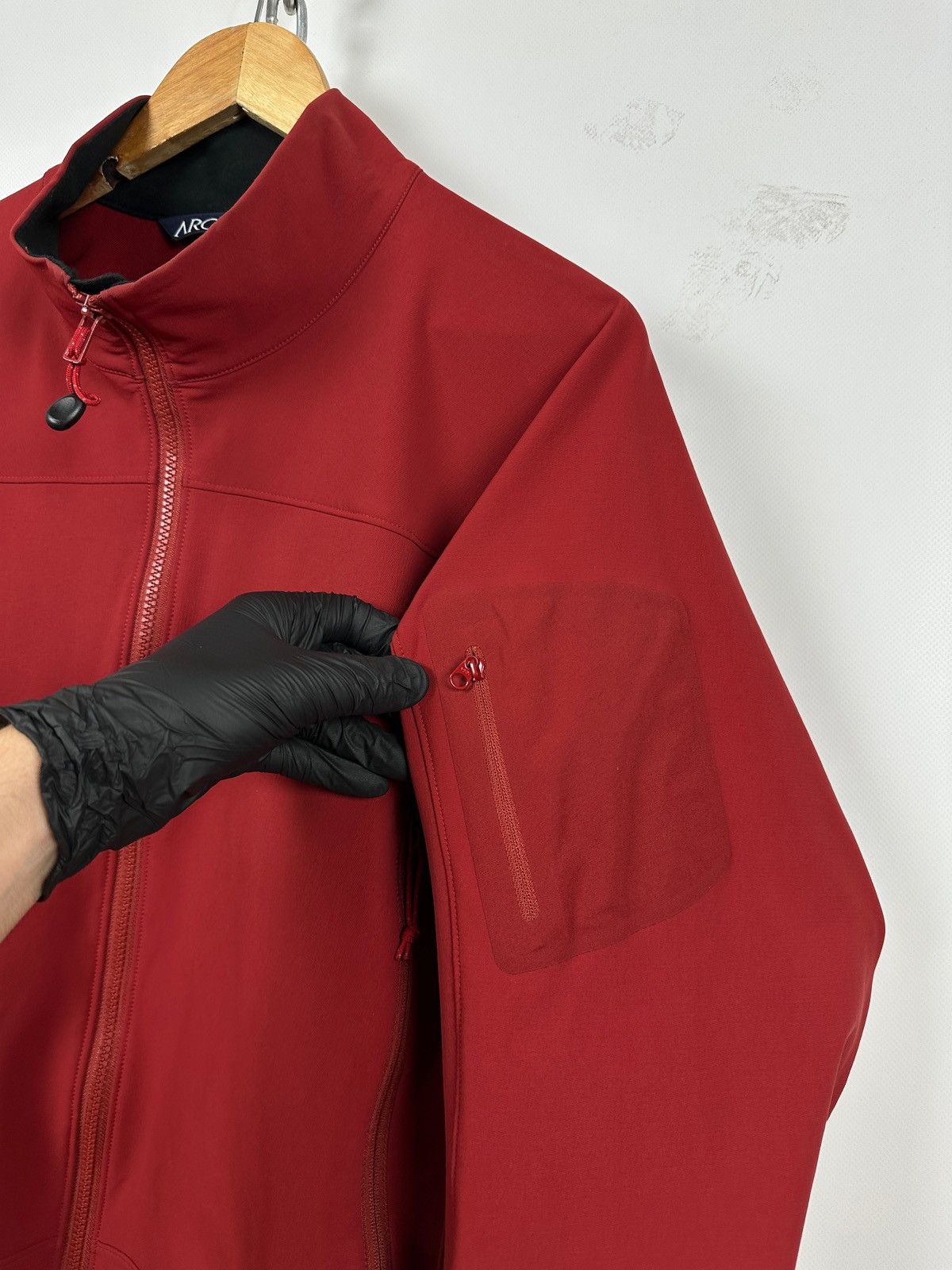 Arc'teryx Vintage Arcteryx Gamma MX Red Softshell Jacket Size US XL / EU 56 / 4 - 12 Thumbnail