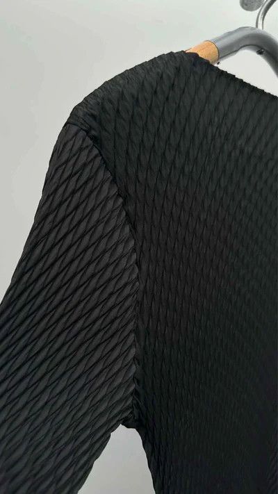 Issey Miyake o1tko10526 Sleek Pleats Top in Black Size M / US 6-8 / IT 42-44 - 6 Thumbnail