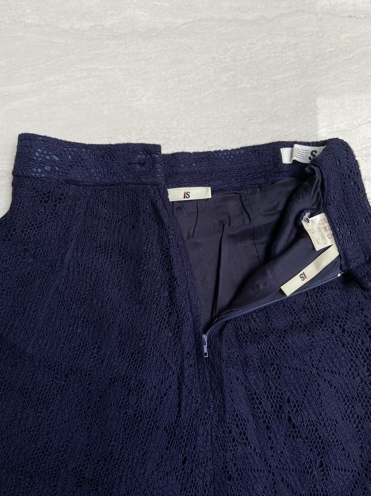 Issey Miyake IS Issey Miyake Navy Brokat Skirt Size 22" - 12 Thumbnail