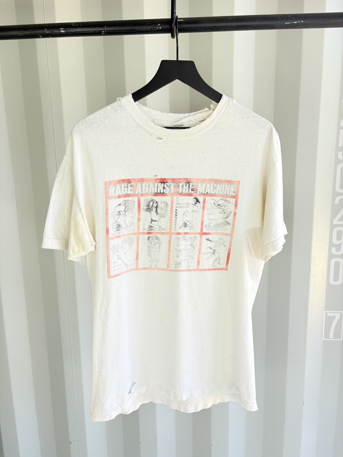 Band Tees Vintage Rage Against The Machine Shirt Faded Distress GRUNGE Size US XL / EU 56 / 4 - 1 Thumbnail