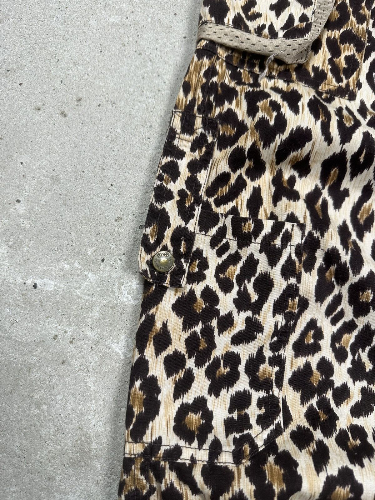 Dolce & Gabbana 2000s Dolce & Gabbana Leopard Print Baggy Cargo Pants Size 32" / US 10 / IT 46 - 4 Thumbnail