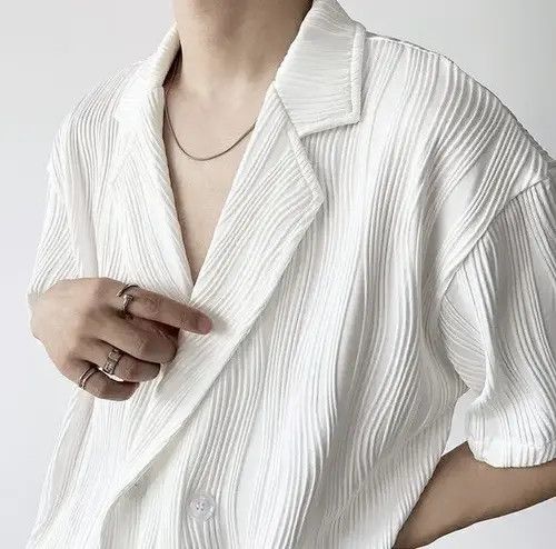 Japanese Brand Korean fashion white wave pleats short sleeve shirt jacket Size US L / EU 52-54 / 3 - 5 Thumbnail