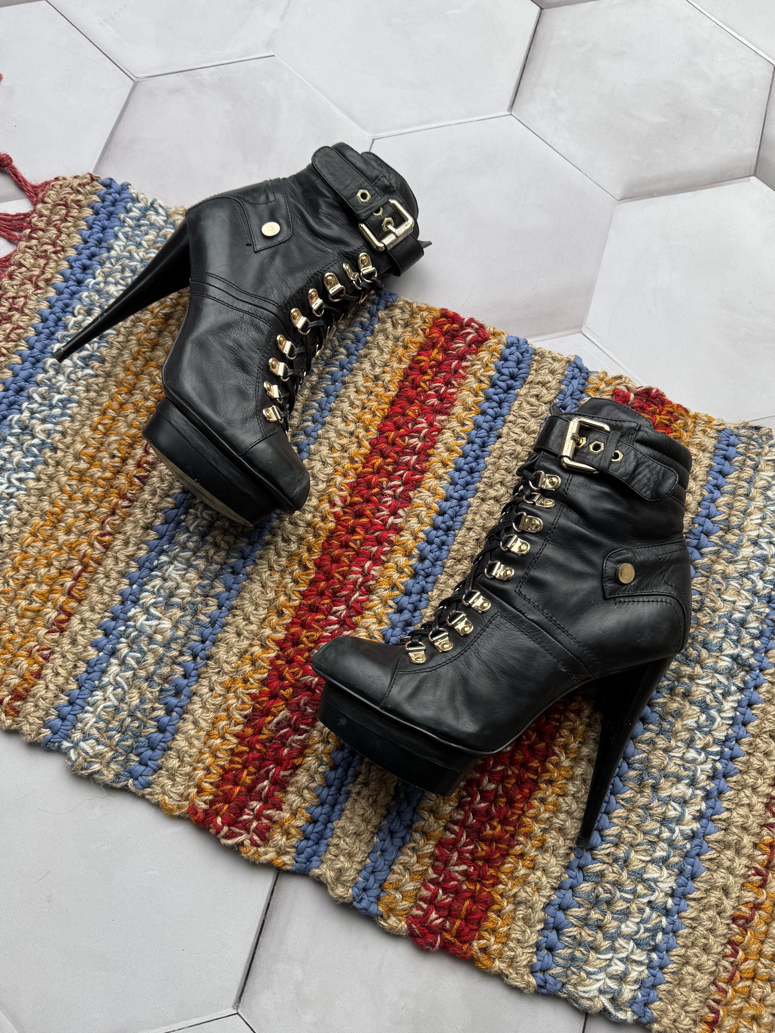 Japanese Brand Vintage Leather Heels With Belt (E4) Size US 9 / IT 39 - 1 Thumbnail