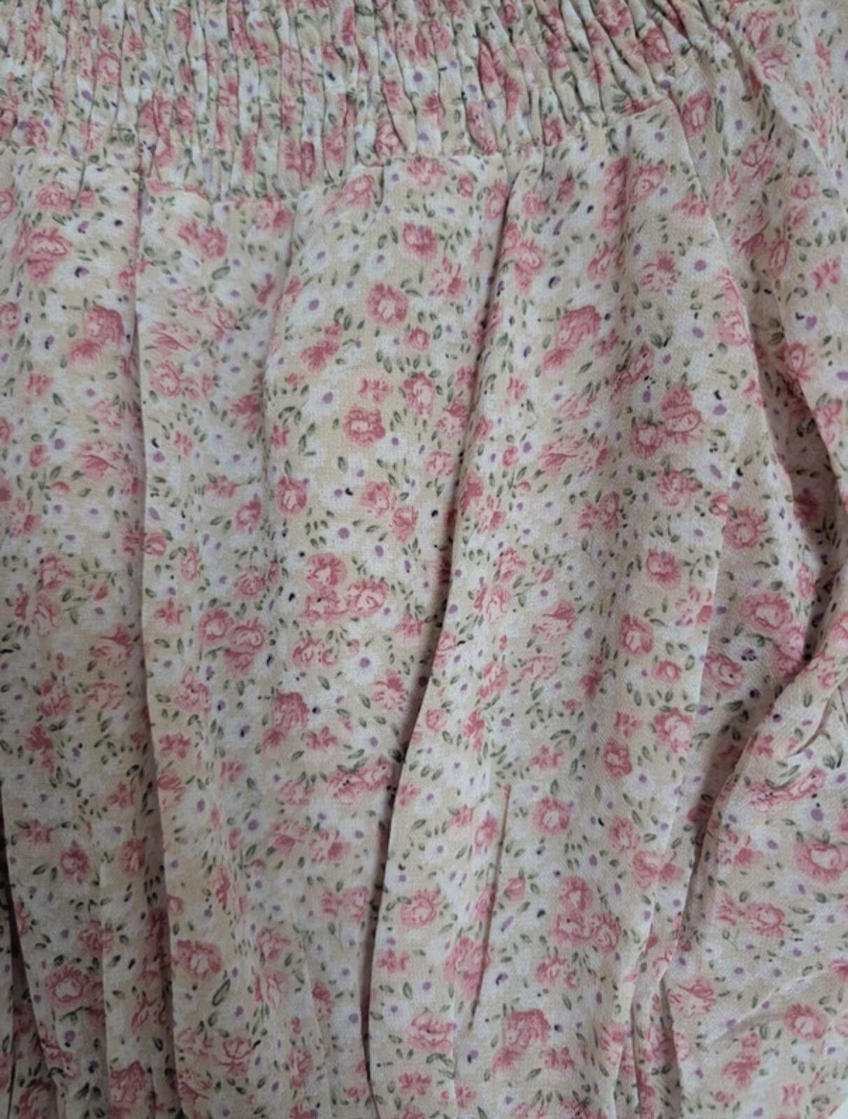 Other Dress Forum Floral Smocked Dress with Puff Sleeves Size ONE SIZE - 3 Thumbnail