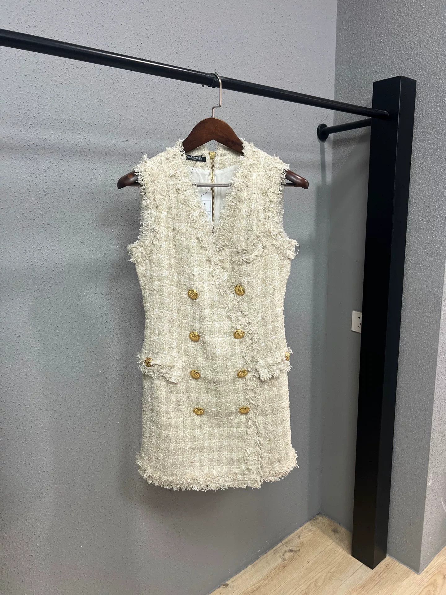 Balmain Balmain Tweed Vest with Gold Accents Size ONE SIZE - 1 Thumbnail
