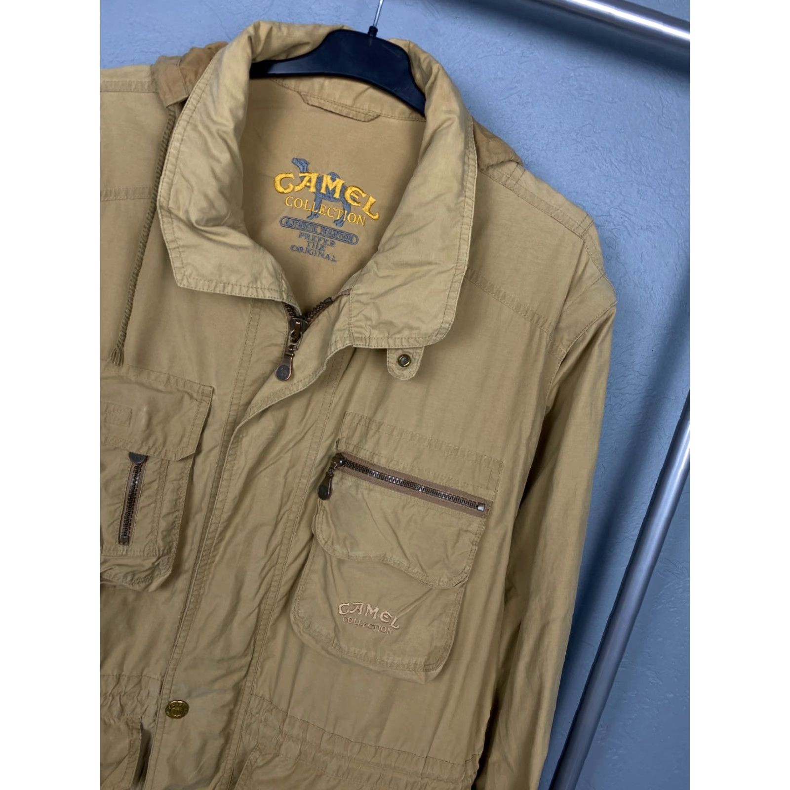 Camel Camel Collection Vintage Mens Utility Jacket XL Beiges Cotton Windbreaker Jacket Mens XL Beige Camel Collection Vintage Mens Jacket Windbreaker 80s? Size US L / EU 52-54 / 3 - 2 Thumbnail