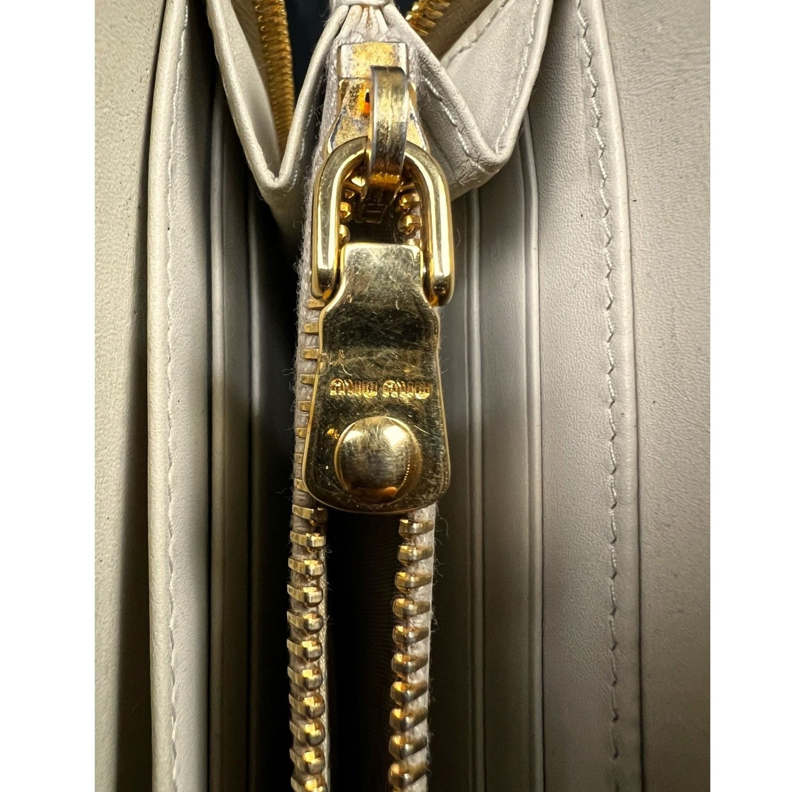 Miu Miu Miu Miu Leather Cream Crocodile Embossed Clutch Wallet $995 Size ONE SIZE - 4 Thumbnail