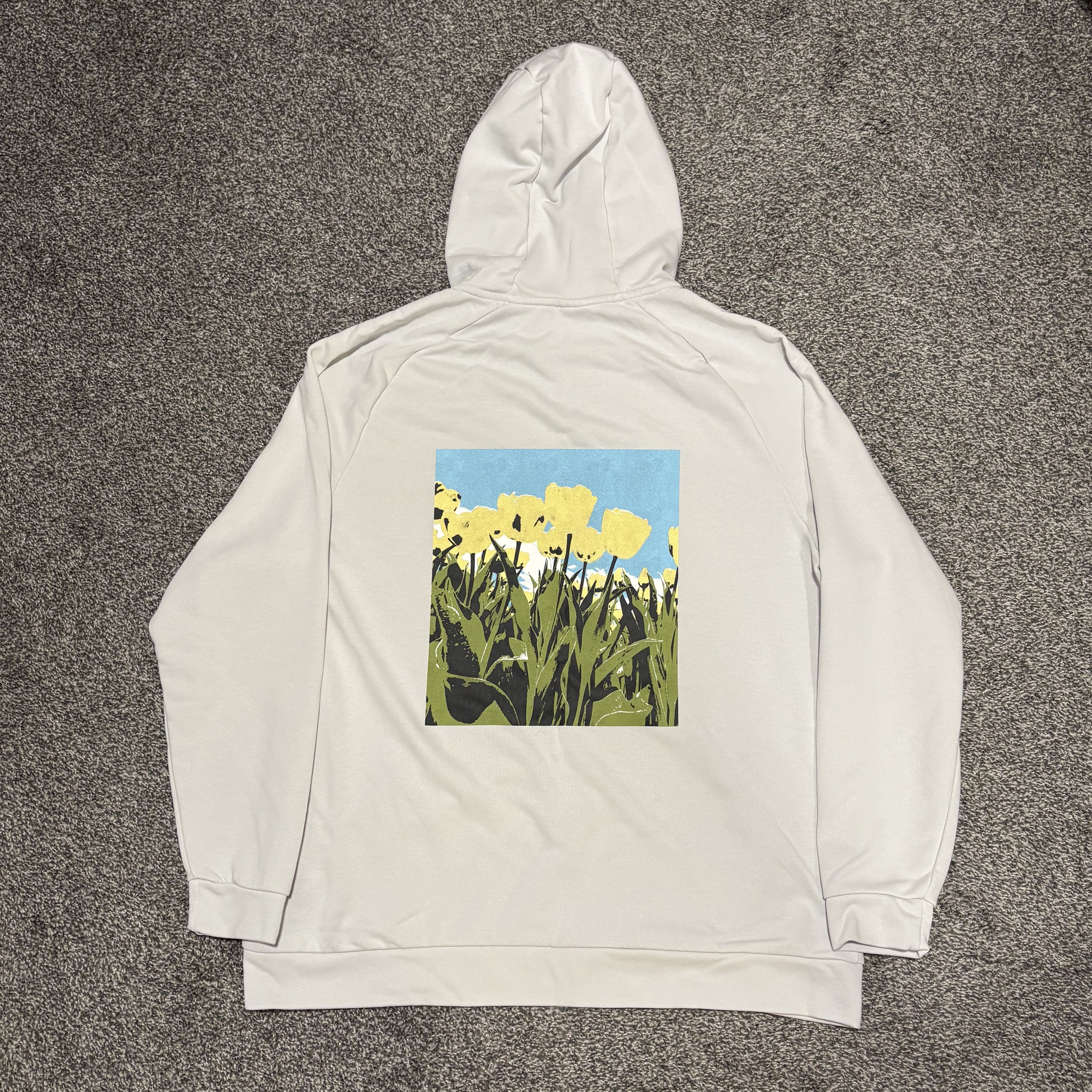 Nike Nike Dri-Fit GFX Hoodie Photon Dust (FN3285-025), Size XL Size US XL / EU 56 / 4 - 5 Thumbnail