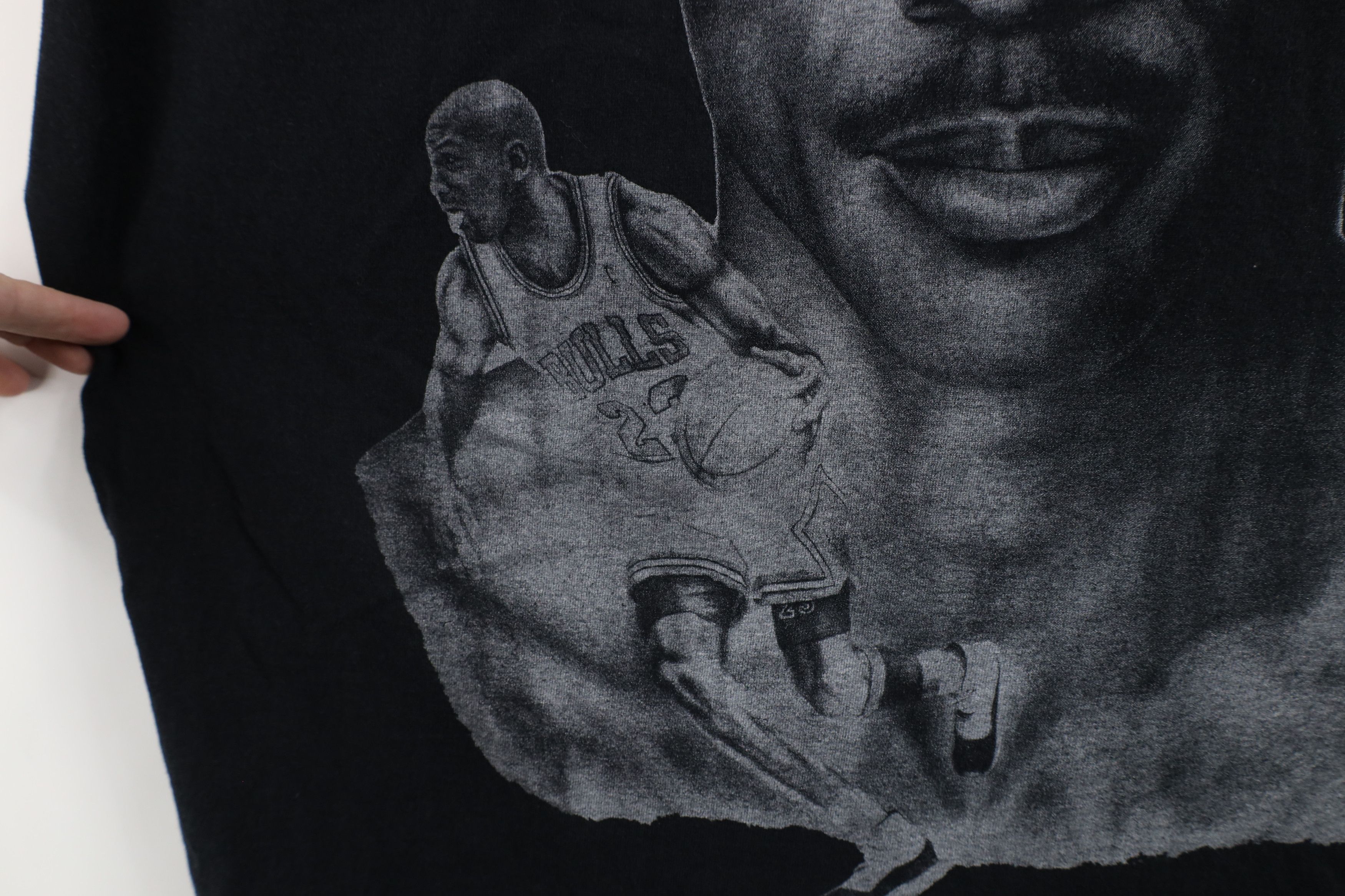 Vintage Vintage 90s Streetwear Michael Jordan Big Basketball T-Shirt Size US XXL / EU 58 / 5 - 5 Thumbnail