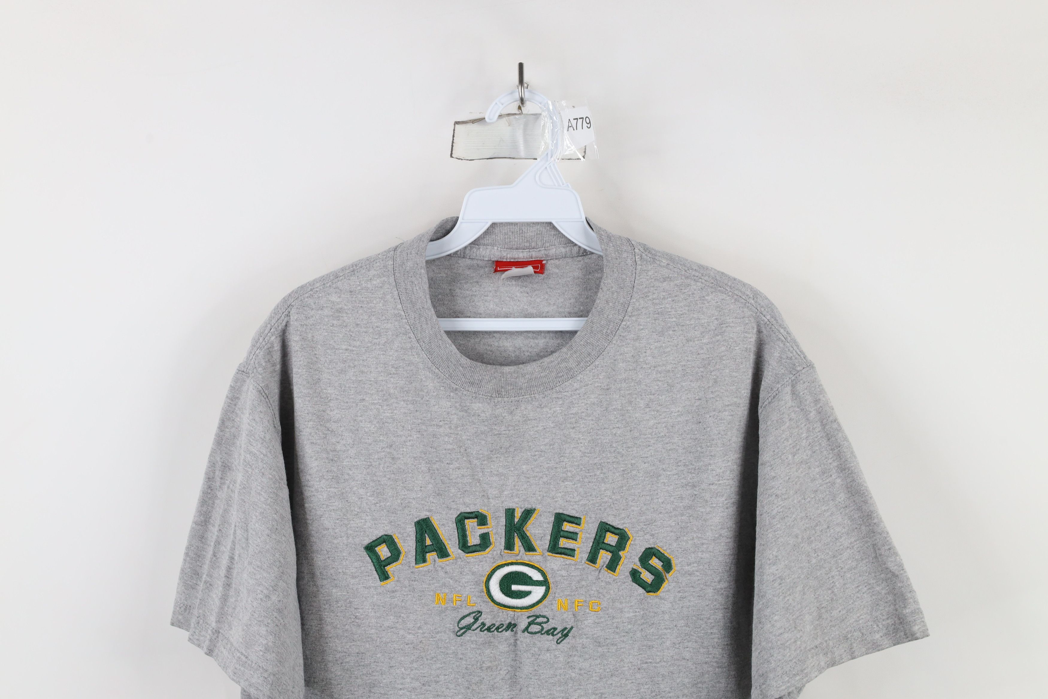 Vintage Vintage Y2K 2004 Green Bay Packers Football T-Shirt Gray Size US M / EU 48-50 / 2 - 2 Thumbnail