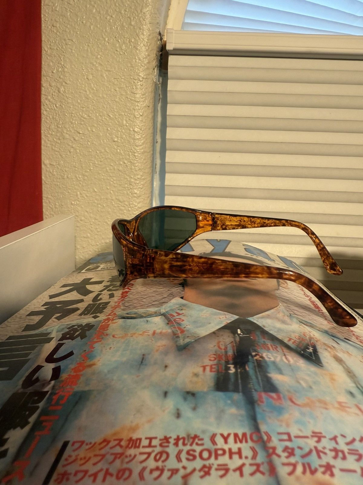 Vintage Vintage 90s sunglasses Size ONE SIZE - 4 Thumbnail