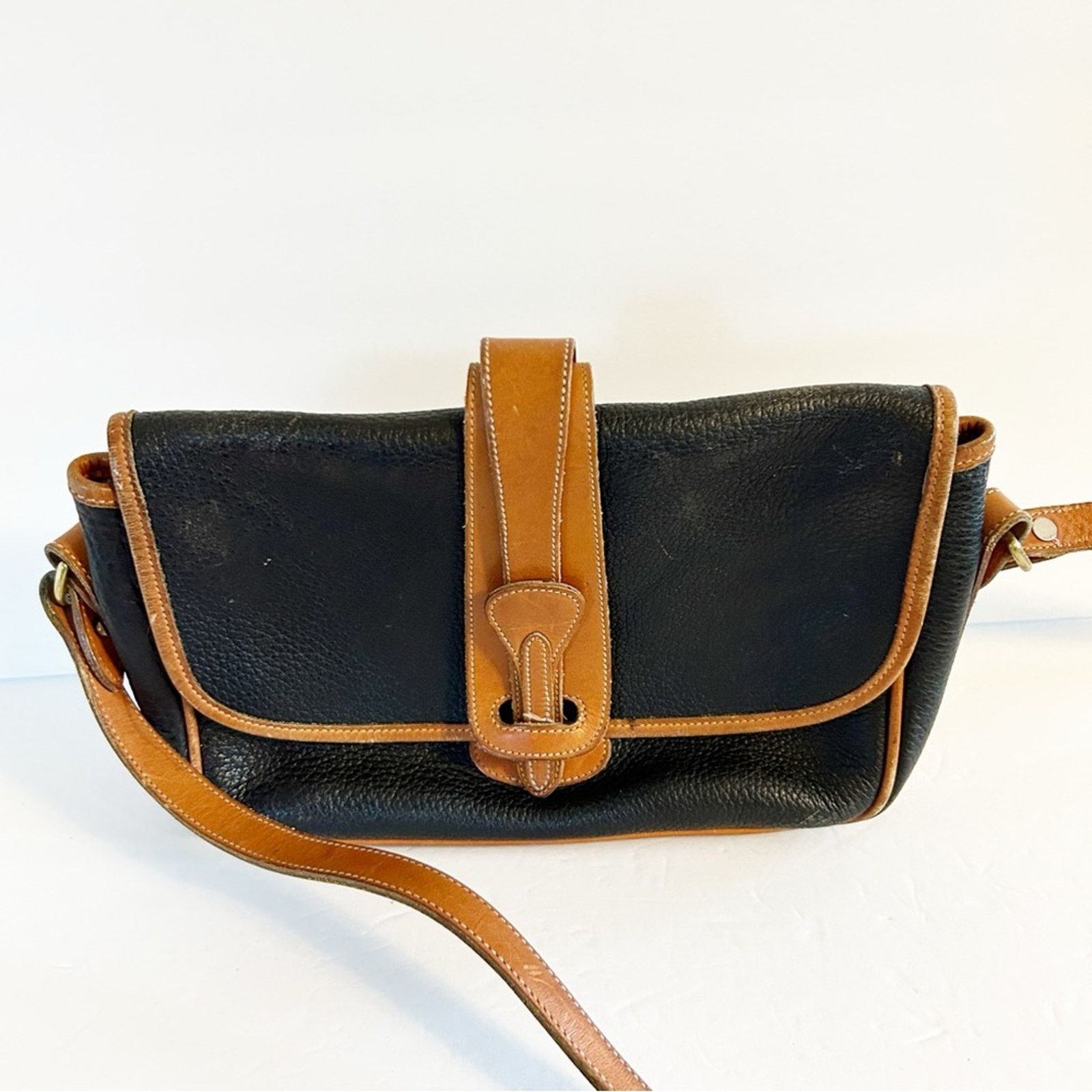 Dooney & Bourke Dooney and Bourke Black and Camel Handbag Size ONE SIZE - 1 Thumbnail