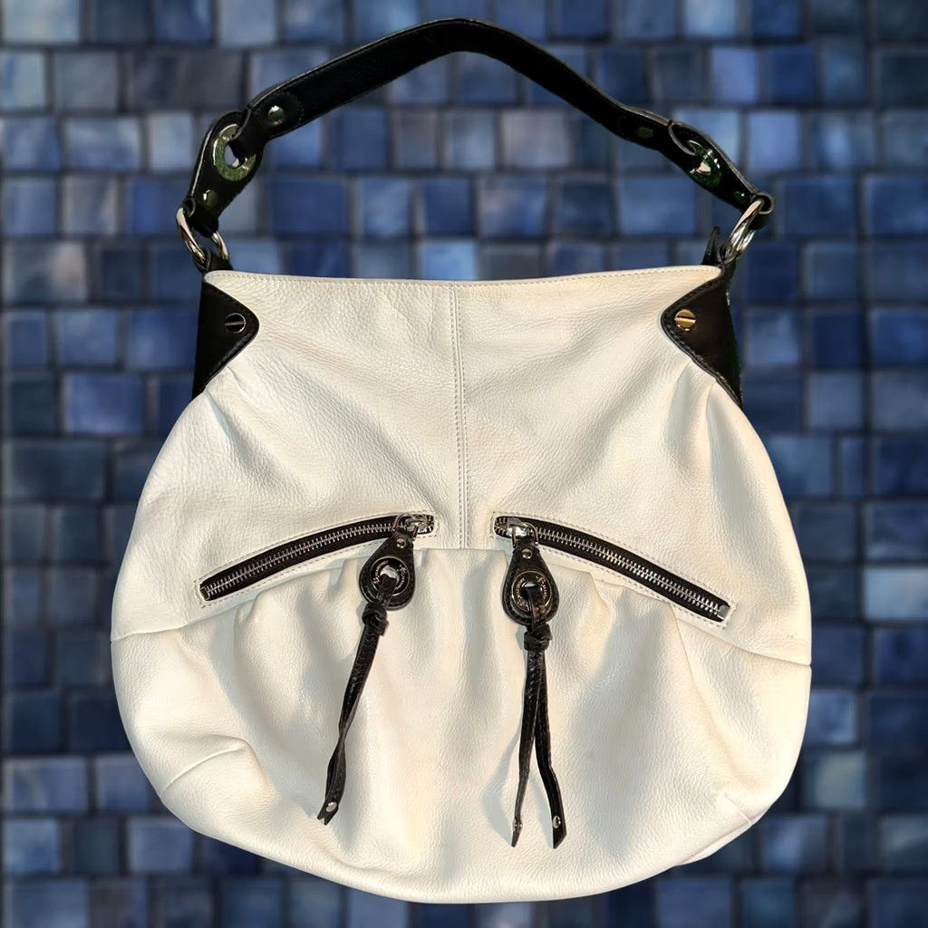Vintage B Makowsky Shoulder Bag White Leather Handbag Black Shoulder Strap Zip Pockets Medium Womens 14in 12in Bag Width Height Bucket Purse Vintage No Size ONE SIZE - 1 Thumbnail
