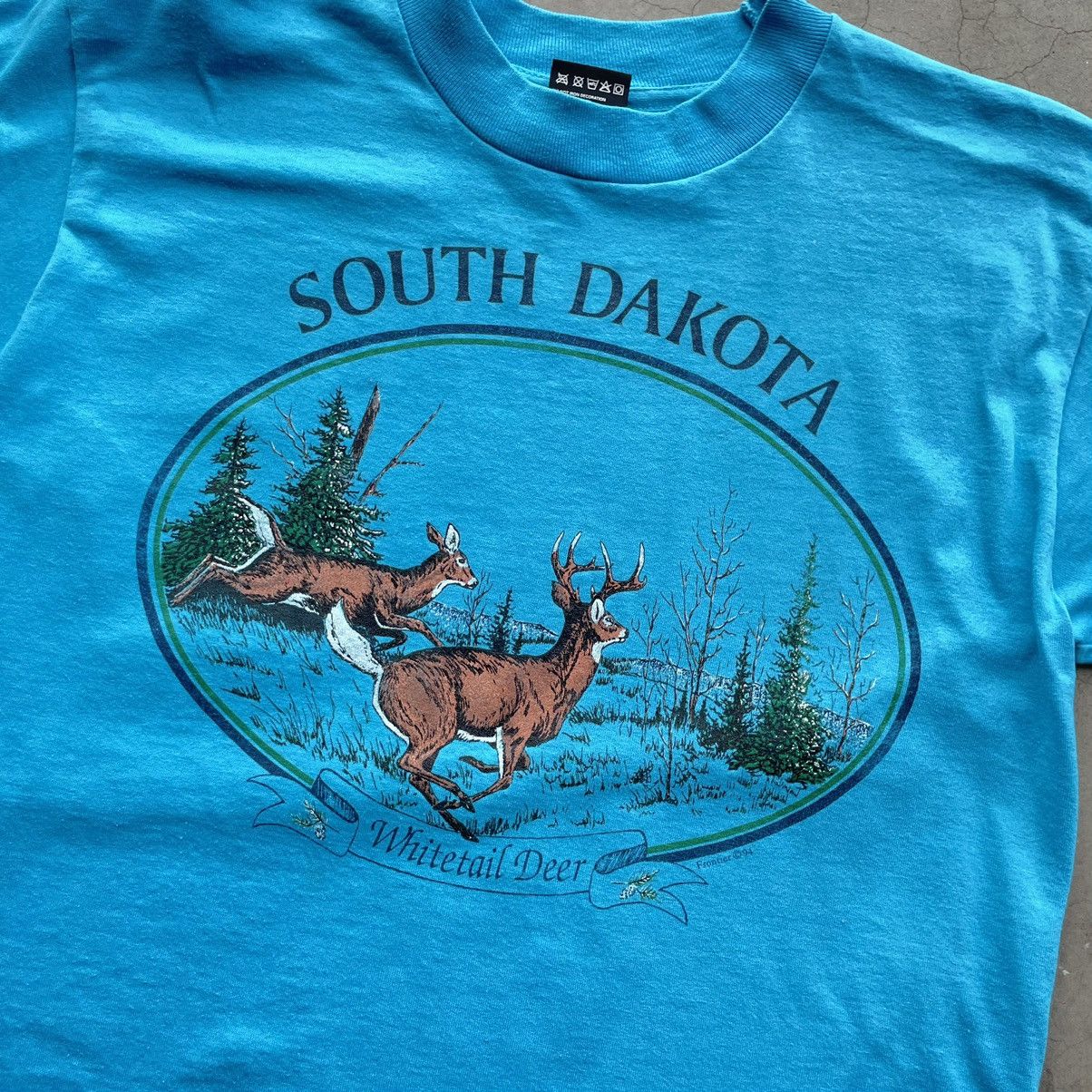 John Deere × Vintage Vintage ‘94 South Dakota Whitetail Deer t-shirt Size US M / EU 48-50 / 2 - 2 Thumbnail