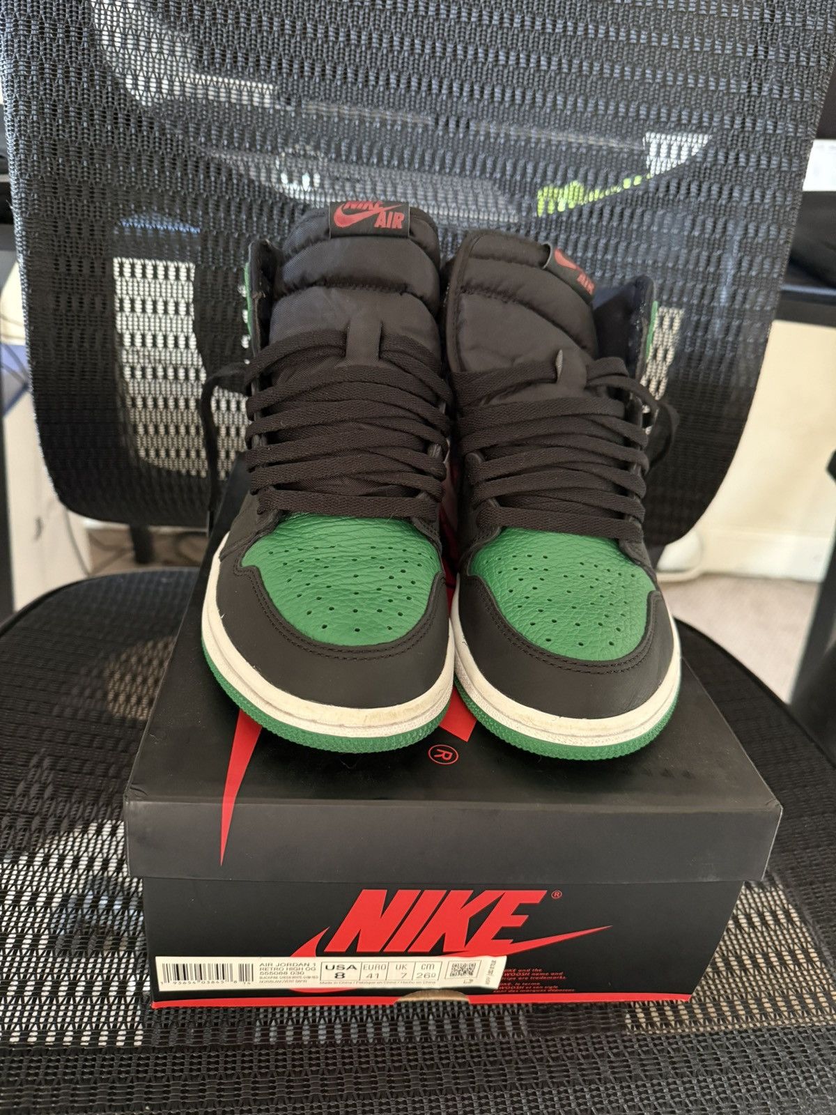 Jordan Brand Pine Green Black Jordan 1 Size US 8 / EU 41 - 1 Thumbnail