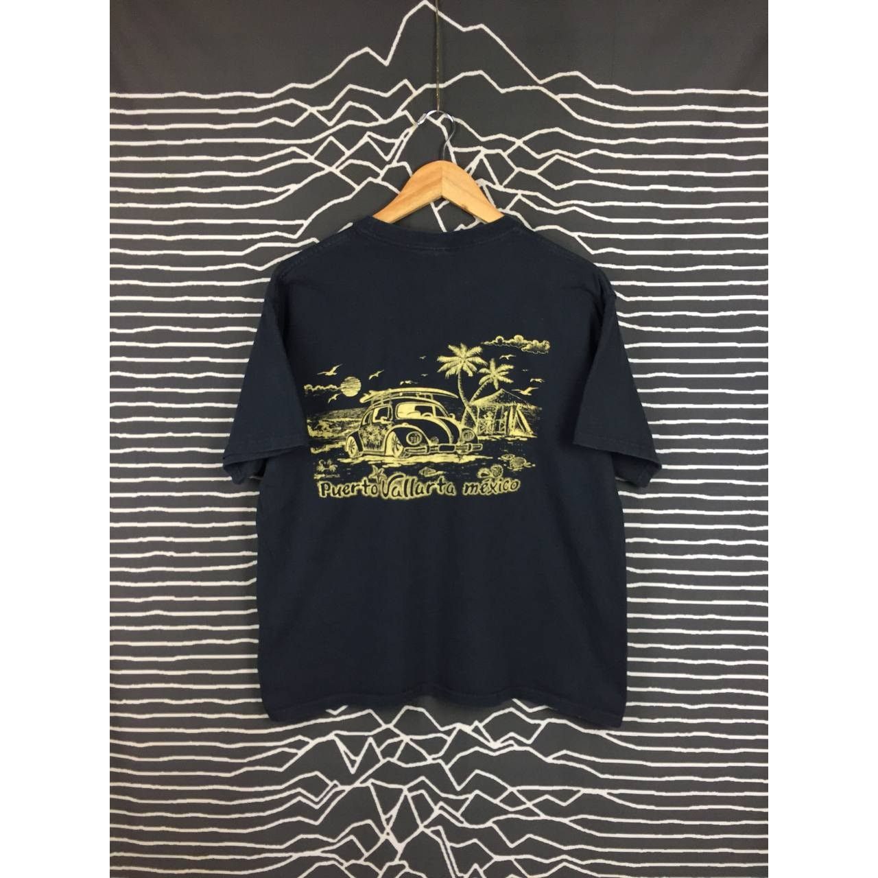 Vintage Vtg Puerto Vallarta Mexico Volkswagen Beetle Beach Vibes Tee Size US L / EU 52-54 / 3 - 2 Thumbnail