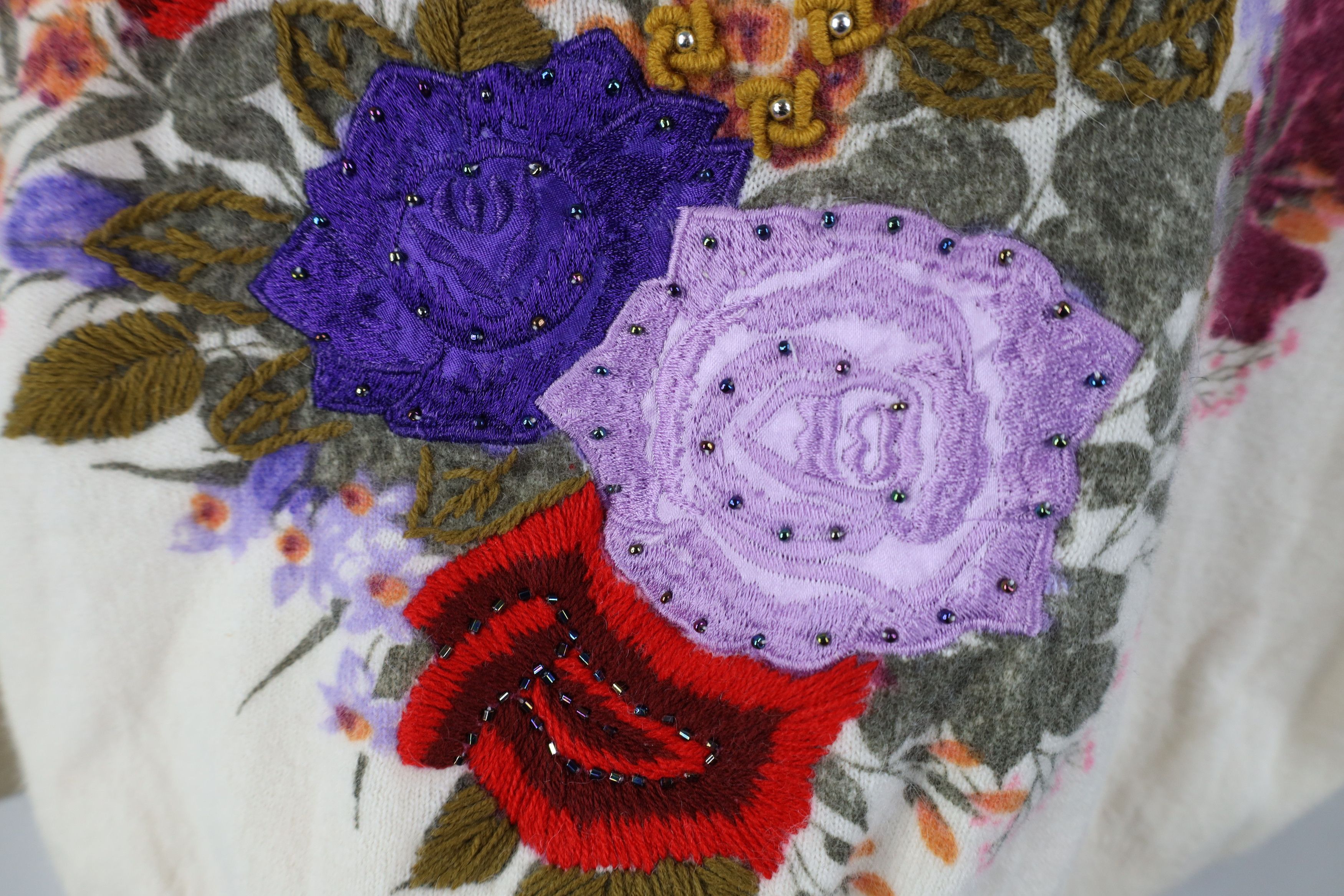 Vintage Deadstock Vintage 90s Lambswol Embroidered Flower Sweater Size M / US 6-8 / IT 42-44 - 12 Thumbnail