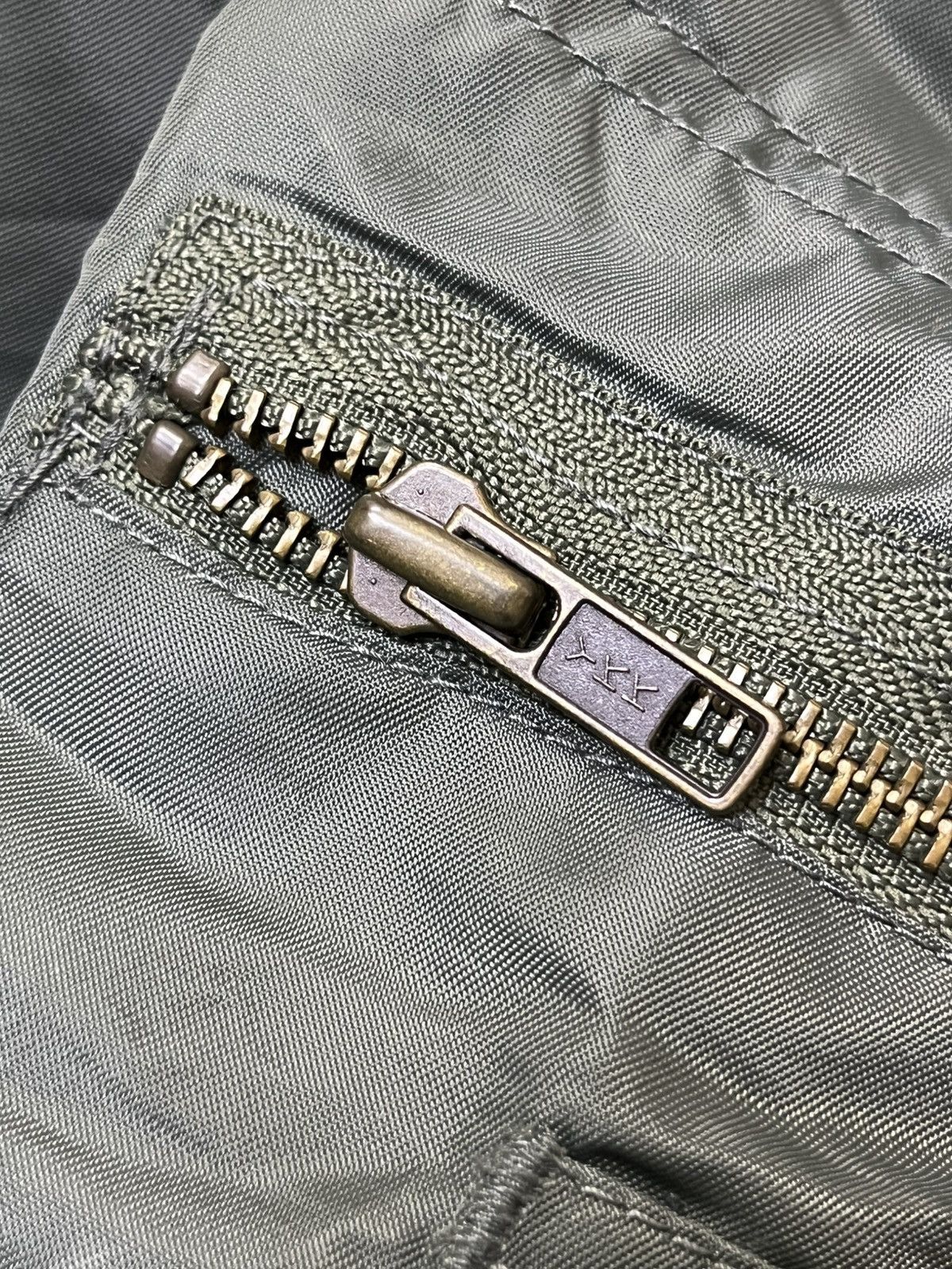 Japanese Brand Nice🔥Vintage 90s UNIQLO cargo & parachute bomber pants Size US 36 / EU 52 - 14 Thumbnail