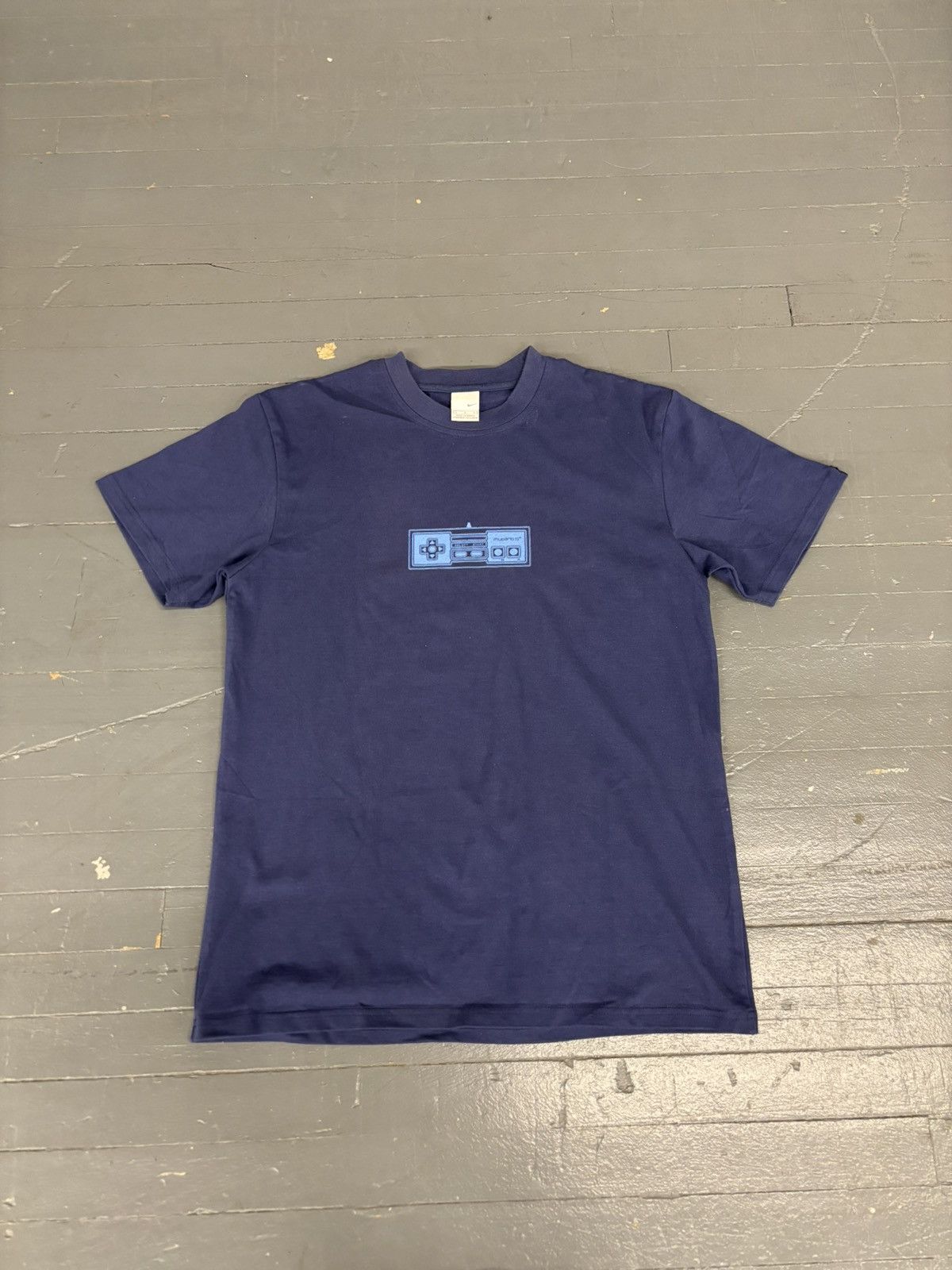 Nike × Nintendo Y2K Nike mutant II game tee Size US L / EU 52-54 / 3 - 1 Thumbnail