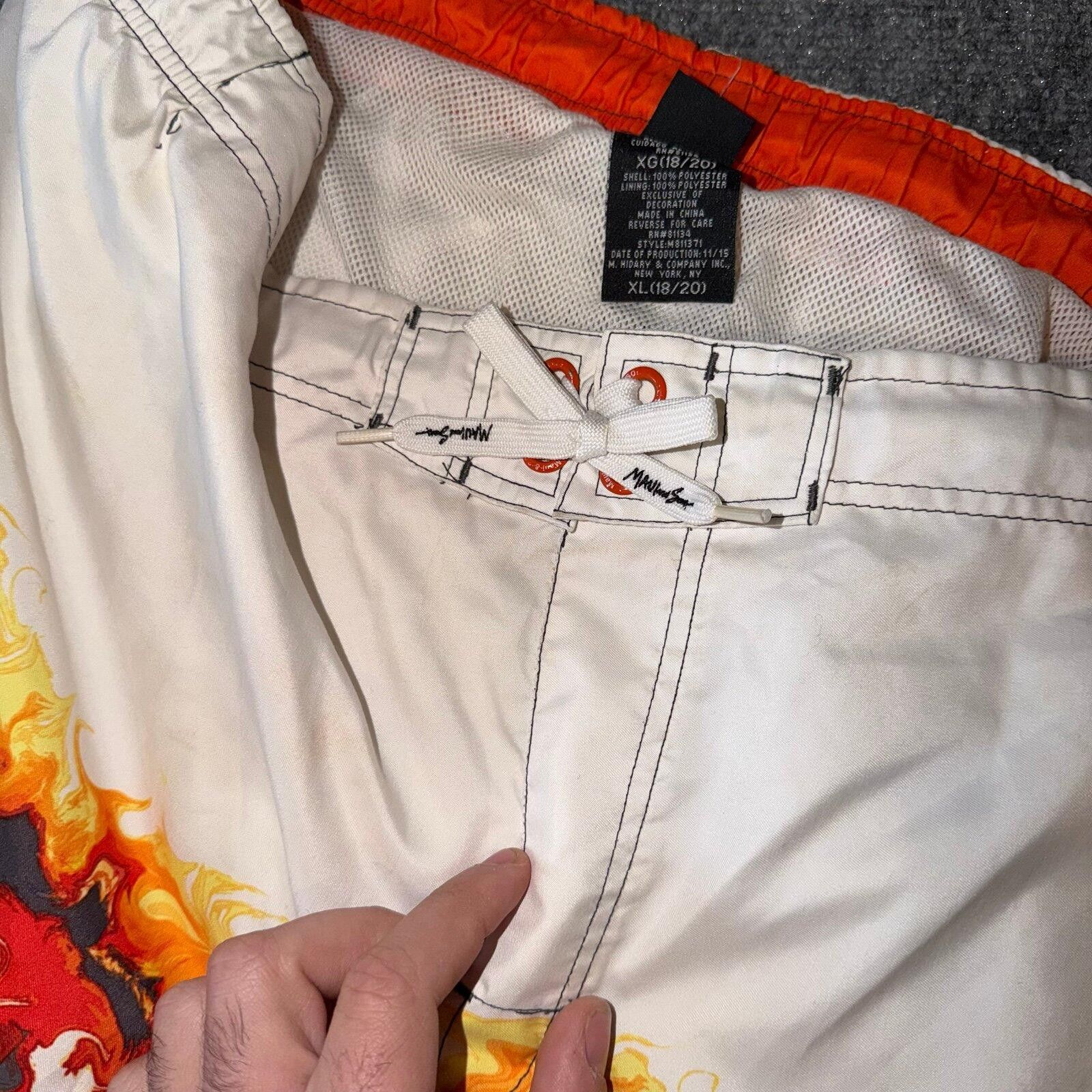 Maui and Sons Maui & Sons Flames Lined Surf Board Shorts Mens LG Vtg y2k Size US 34 / EU 50 - 4 Thumbnail