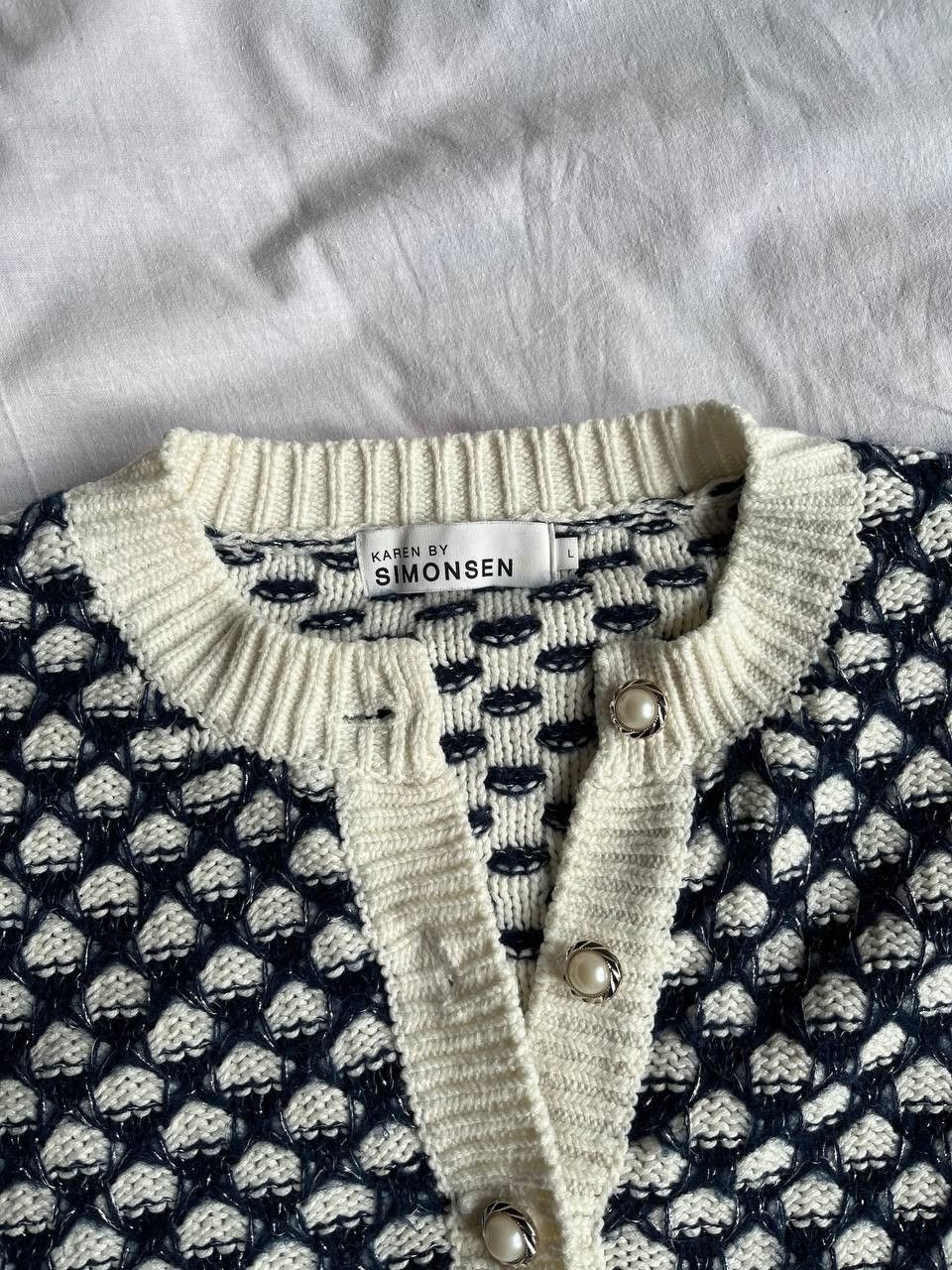 Other × Vintage Karen by Simonsen blue-white knitted embroidered cardigan Size L / US 10 / IT 46 - 2 Thumbnail