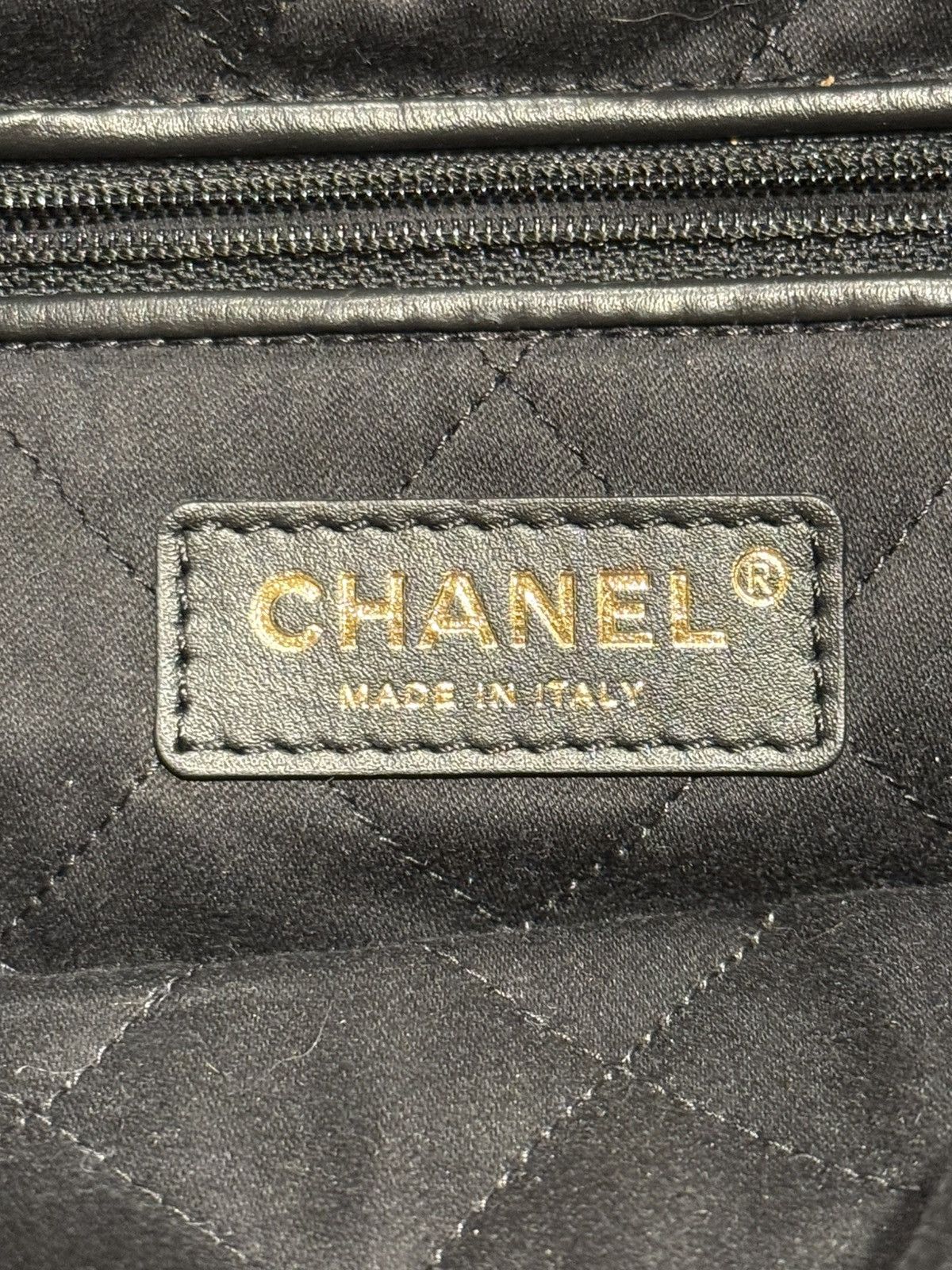 Chanel Chanel 22 Bag (Black/Gold) Size ONE SIZE - 6 Thumbnail