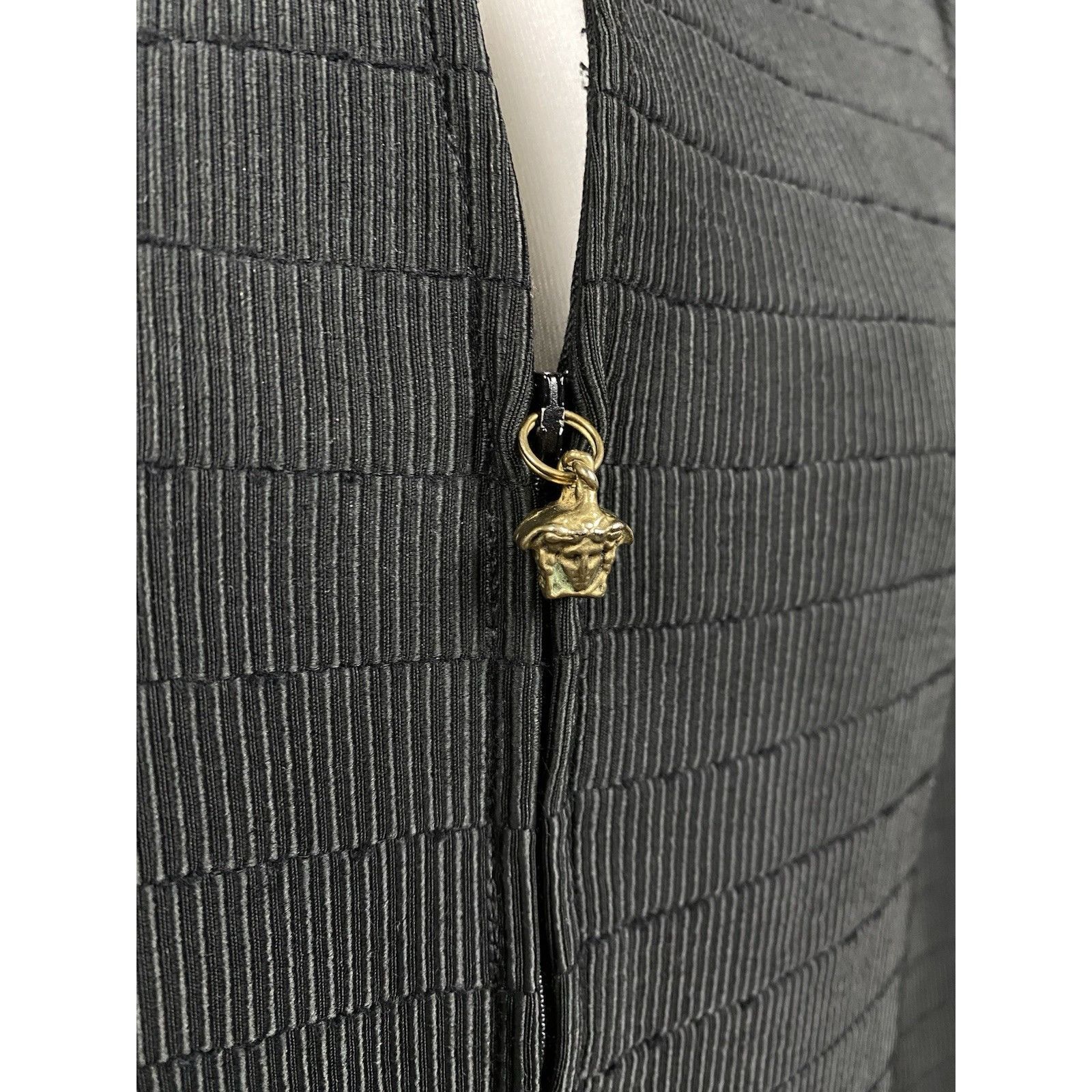 Versace RARE! Gianni Versace Vintage Women's Black Wool Silk 2 Piece Size M / US 6-8 / IT 42-44 - 8 Thumbnail