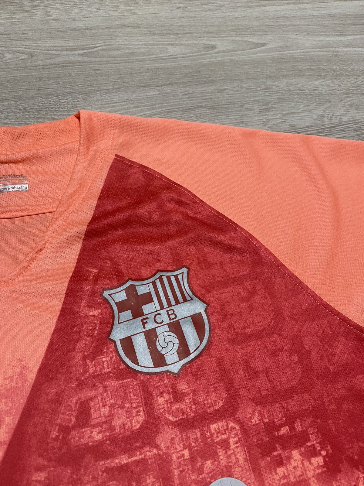 Nike BARCELONA 2018 2019 NIKE RARE FOOTBALL SHIRT SOCCER JERSEY Size US L / EU 52-54 / 3 - 6 Thumbnail