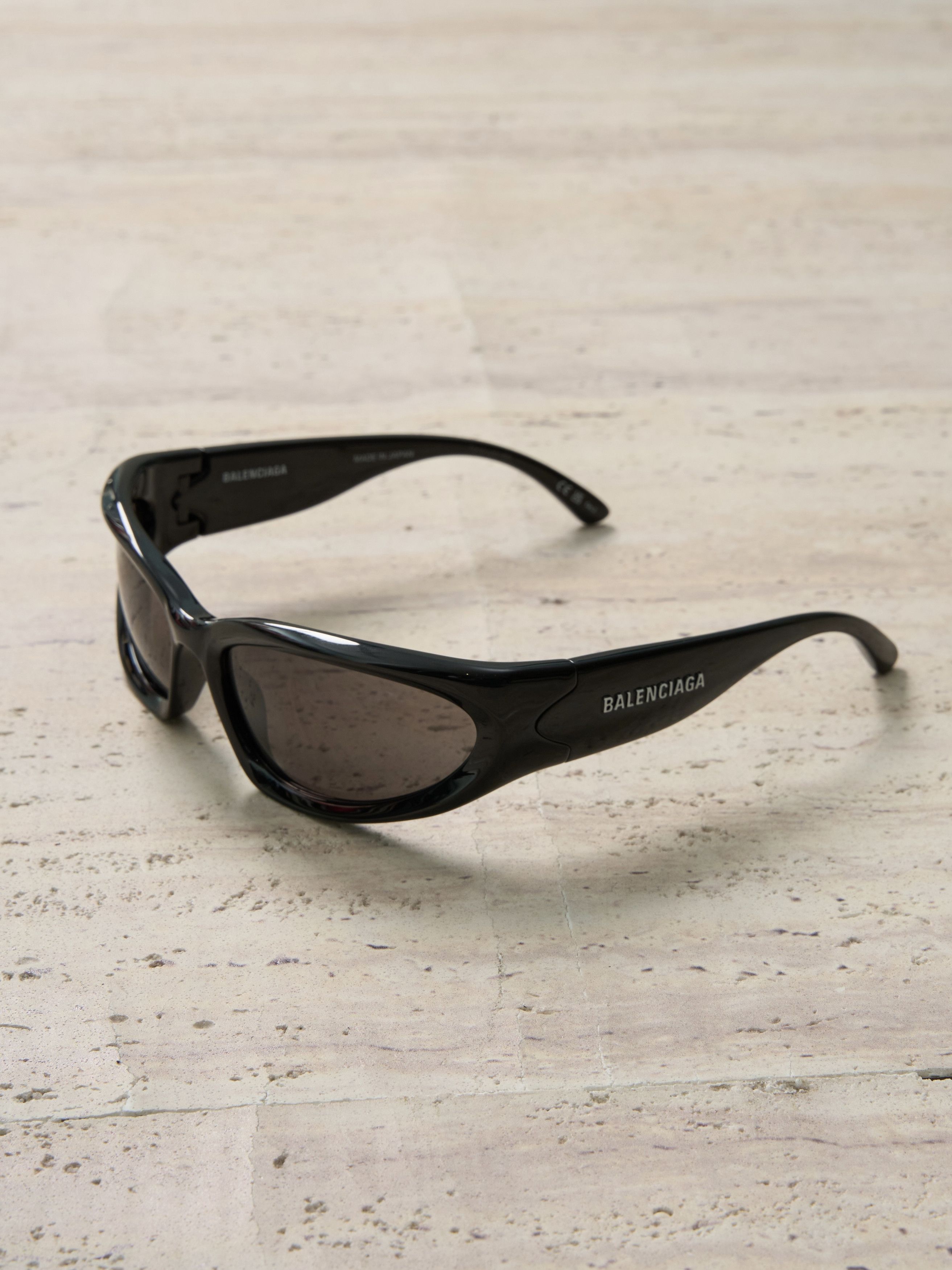 サングラス Balenciaga Nano Round Black Sunglasses Women's Nano Round Sunglasses in Black | Balenciaga US