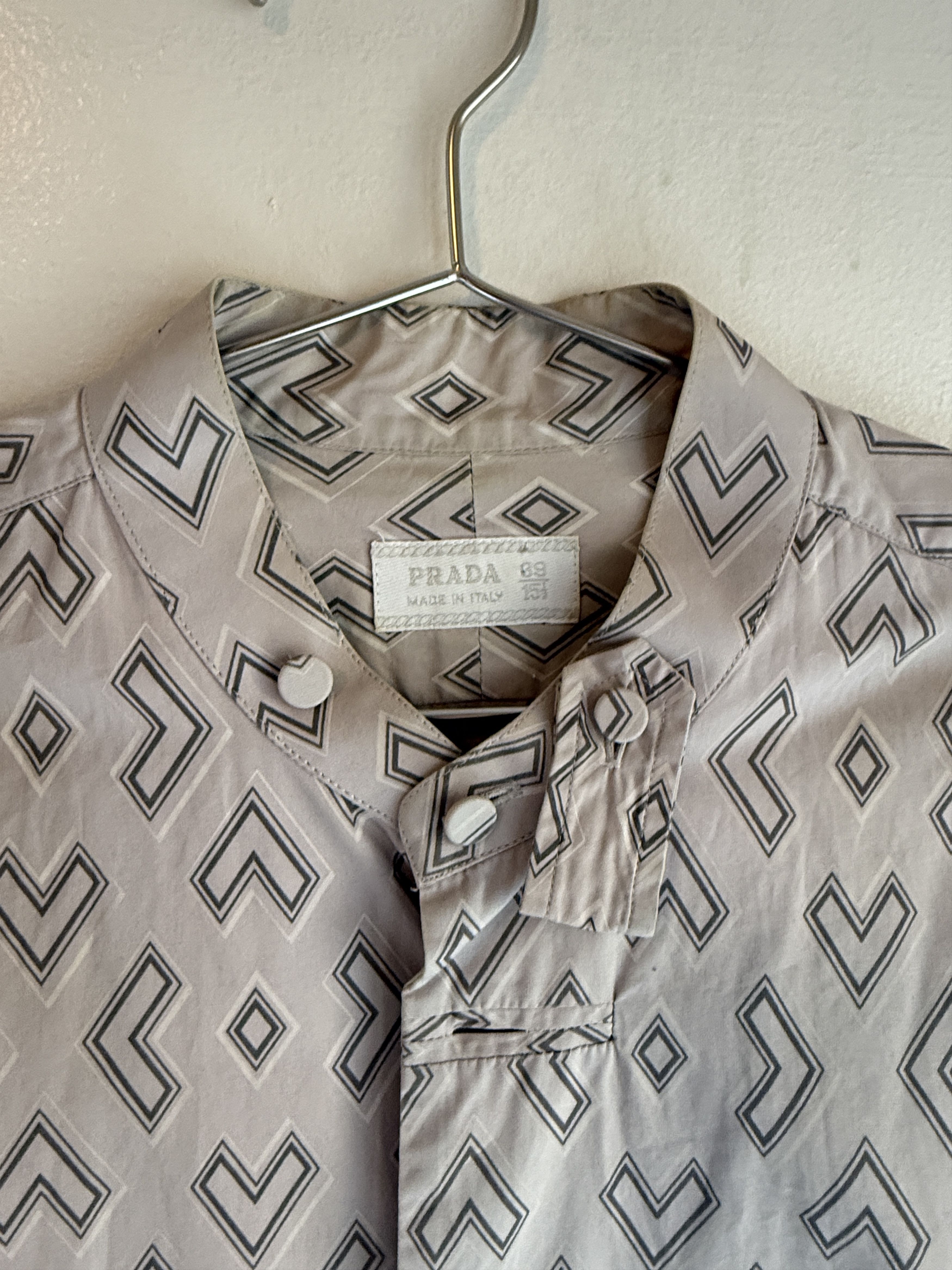 Prada Prada Collarless Geometric Shirt – Size 39 Size US M / EU 48-50 / 2 - 3 Thumbnail