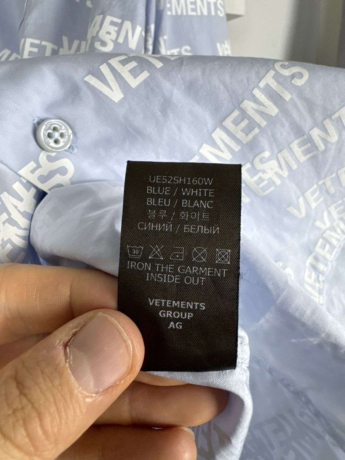 Vetements 835$ Vetements Oversized Stamped logo shirt streetwear hype Size US M / EU 48-50 / 2 - 7 Thumbnail