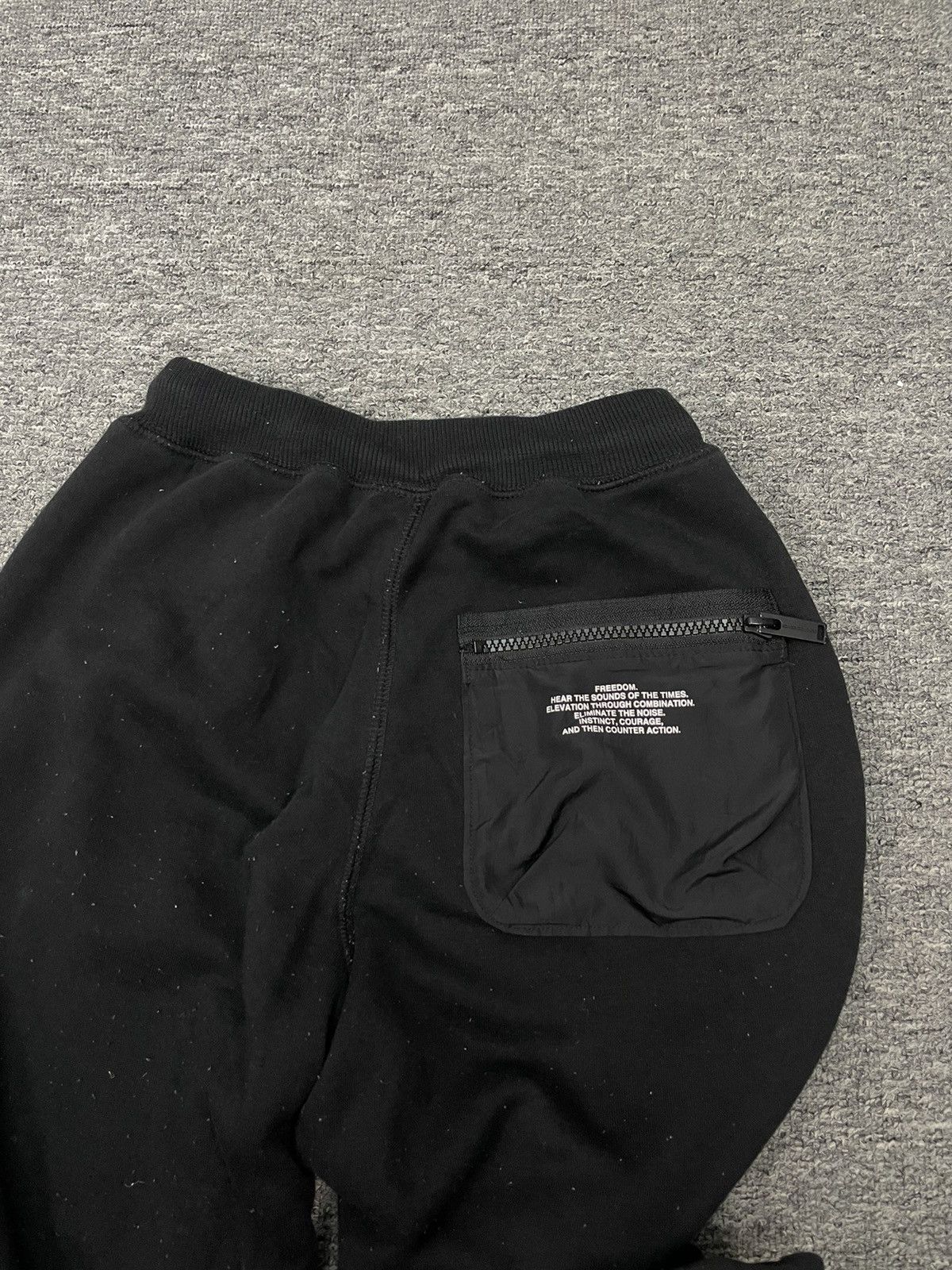 Undercover Uniqlo Undercover Jogger Pant Youth Size / Adult XS Size US 26 / EU 42 - 5 Thumbnail