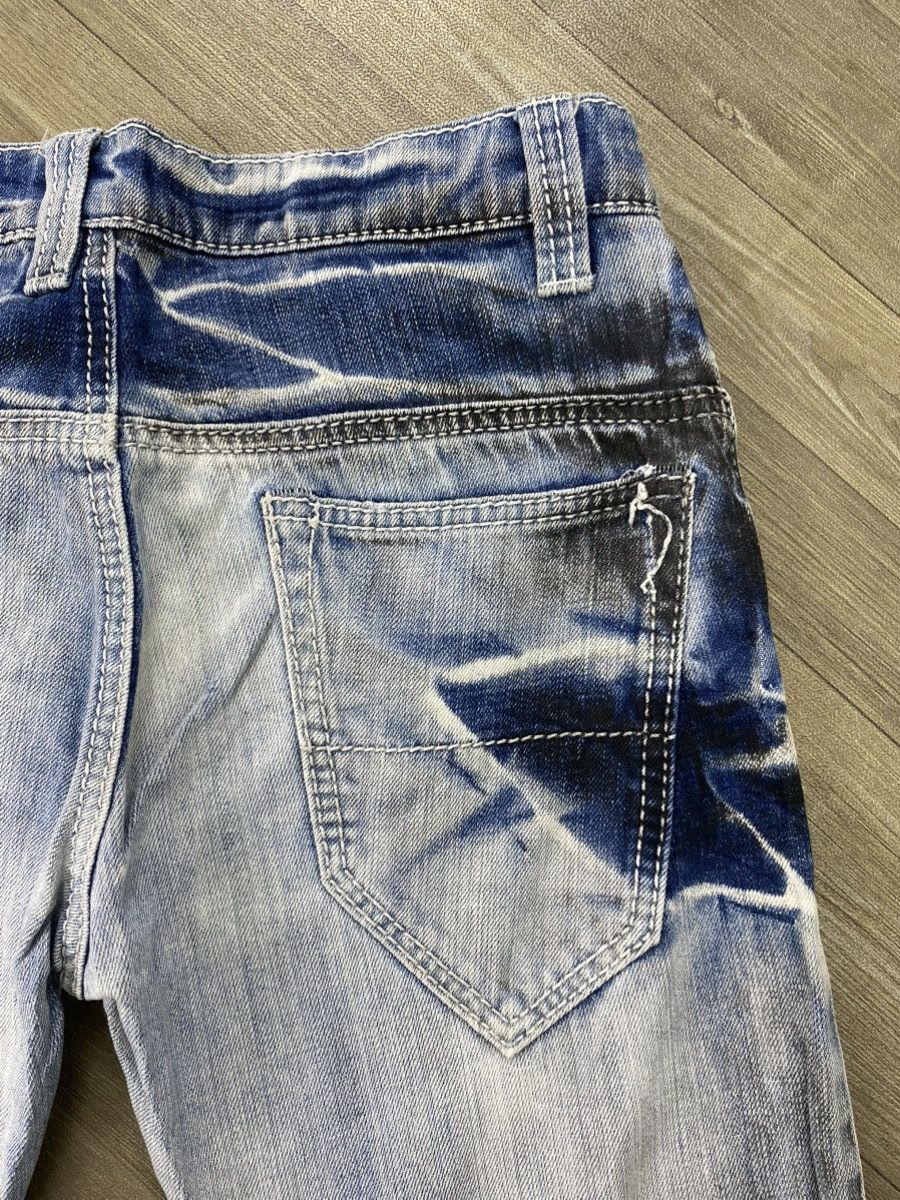 BUFFALO BOBS Buffalo Bobs Clawmark Curve Distressed Mudwash Flared Jeans Size US 32 / EU 48 - 19 Thumbnail
