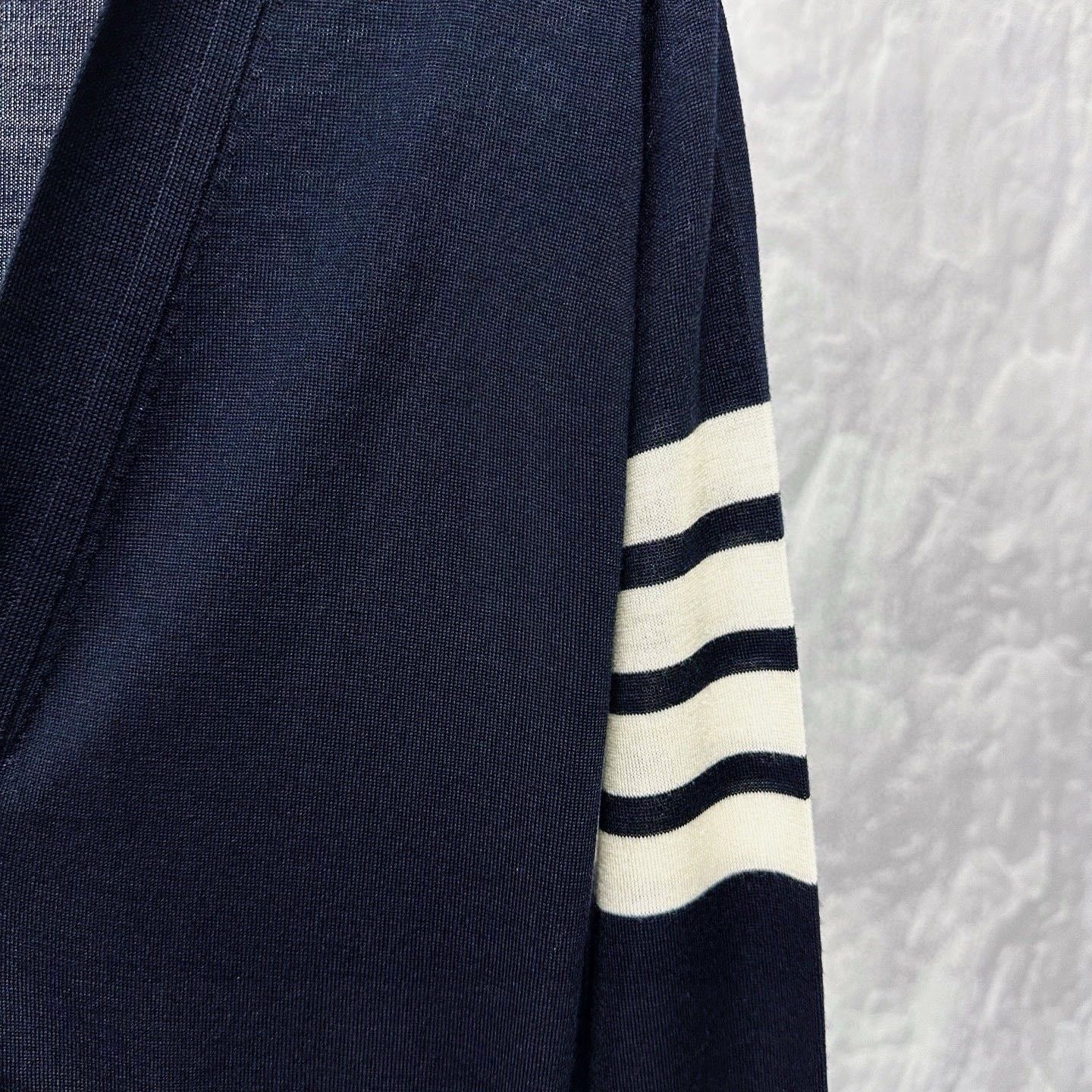Thom Browne Thom Browne Striped V-Neck Wool Cardigan Size US M / EU 48-50 / 2 - 4 Thumbnail