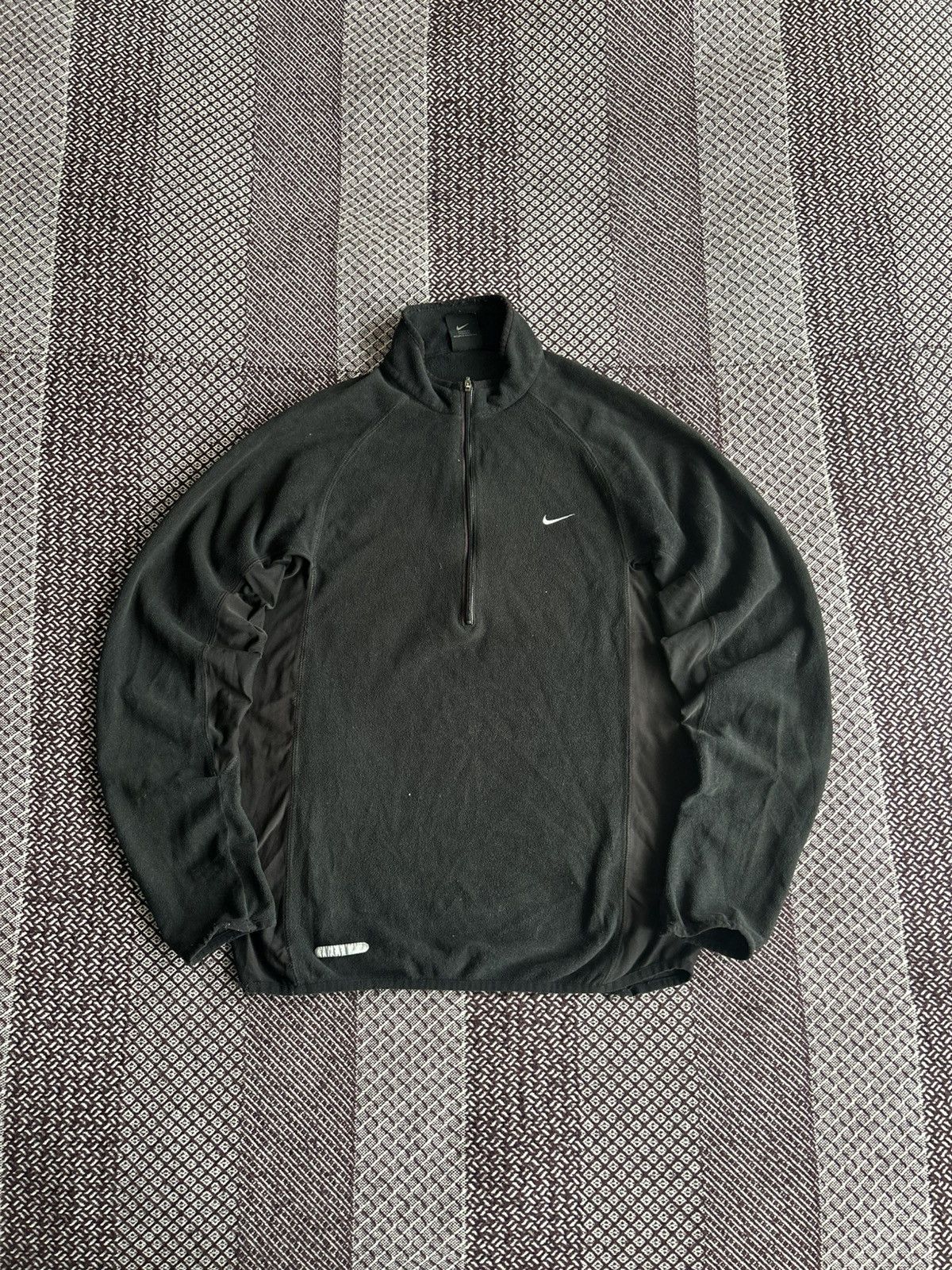 Nike Vintage Nike 00s Therma-Fit Fleece Long Sleeve Sweatshirt S Size US S / EU 44-46 / 1 - 1 Thumbnail