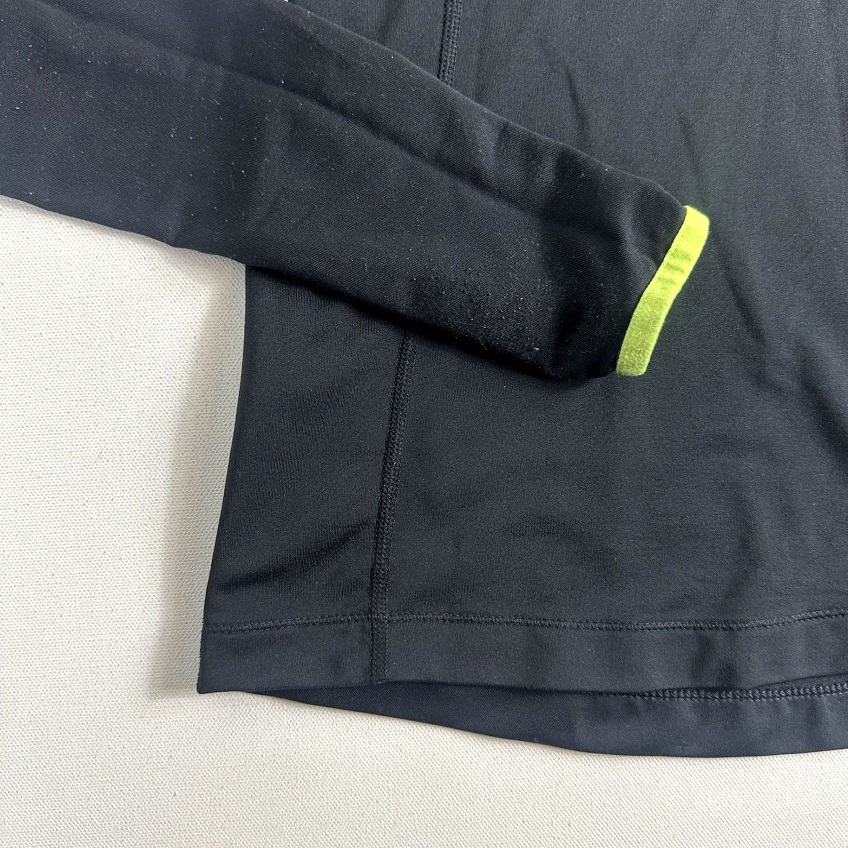Nike Nike Element Women's XS Hoodie Running Black Neon Active Gym Training Dri-FIT Pullover Womens Size XS / US 0-2 / IT 36-38 - 5 Thumbnail