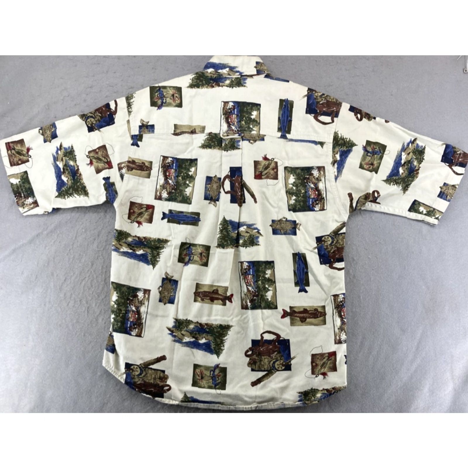 Vintage VINTAGE Woolrich Short Sleeve Shirt Mens Small White Graphic Print Outdoor Fishing 90s Mens Size US S / EU 44-46 / 1 - 6 Thumbnail
