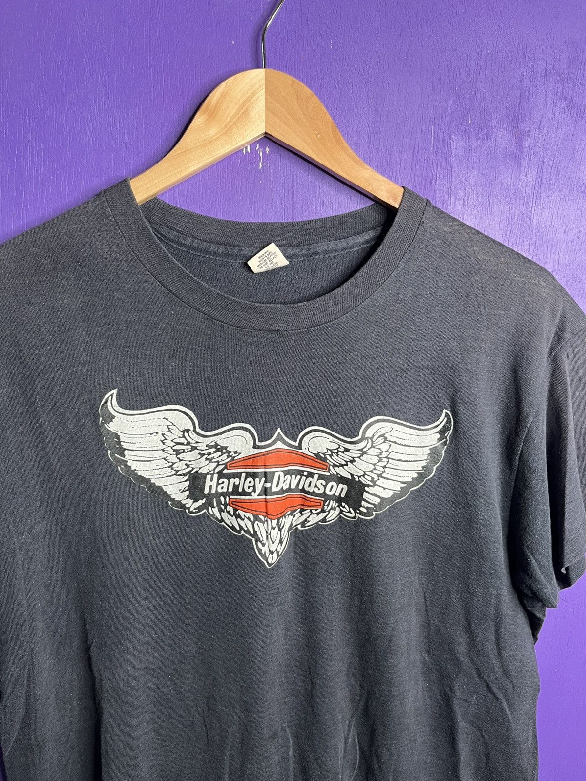 Harley Davidson Vintage 70s Harley Davidson wings logo faded t-shirt Size US L / EU 52-54 / 3 - 3 Thumbnail