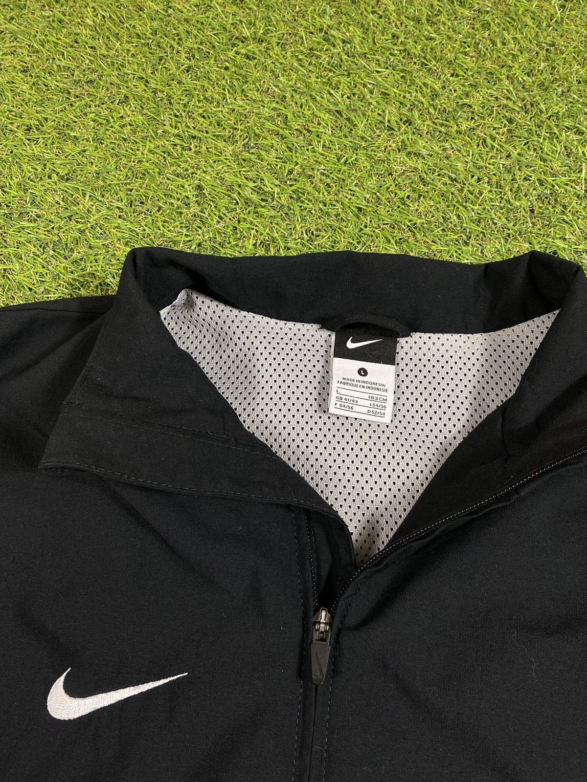 Nike Vintage Y2K Nike Light jacket small swoosh streetwear size L Size US L / EU 52-54 / 3 - 4 Thumbnail
