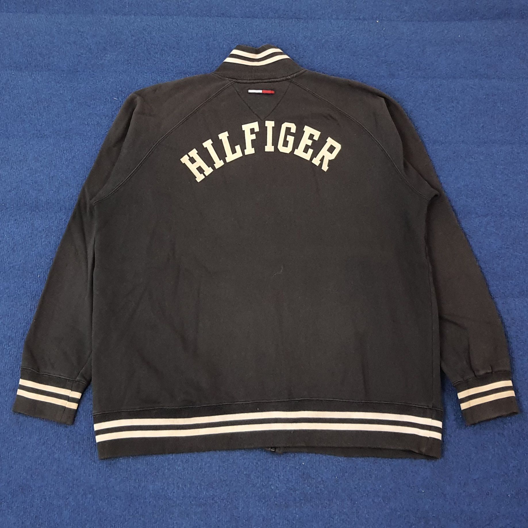 Tommy Hilfiger Vintage Tommy Hilfiger Zipper Sweatshirt C255N11 Size US XL / EU 56 / 4 - 1 Thumbnail
