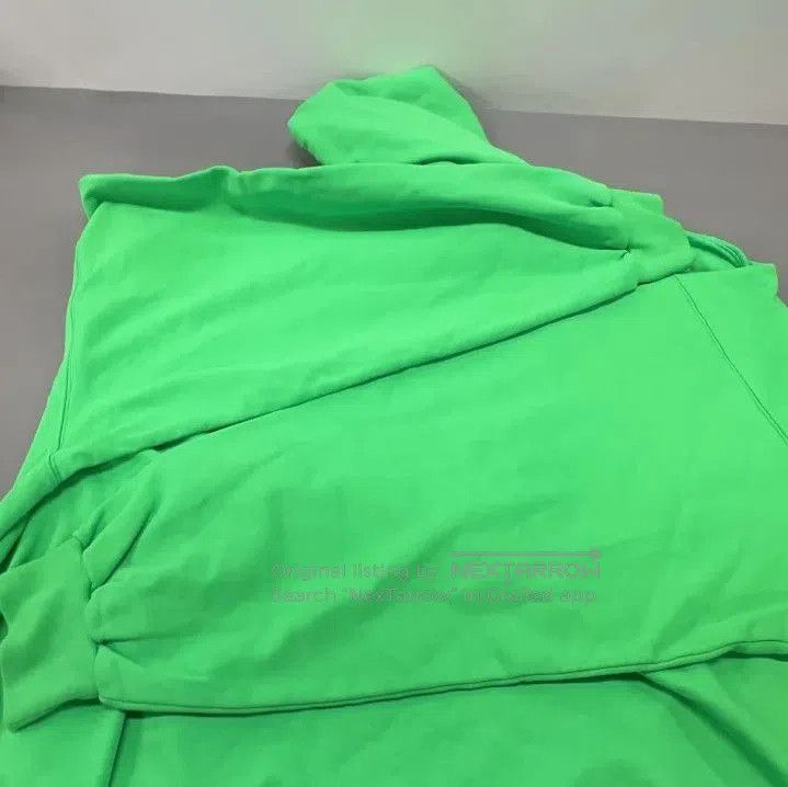 Balenciaga Balenciaga FW23 Logo Print Hoodie in Green. Size US L / EU 52-54 / 3 - 8 Thumbnail