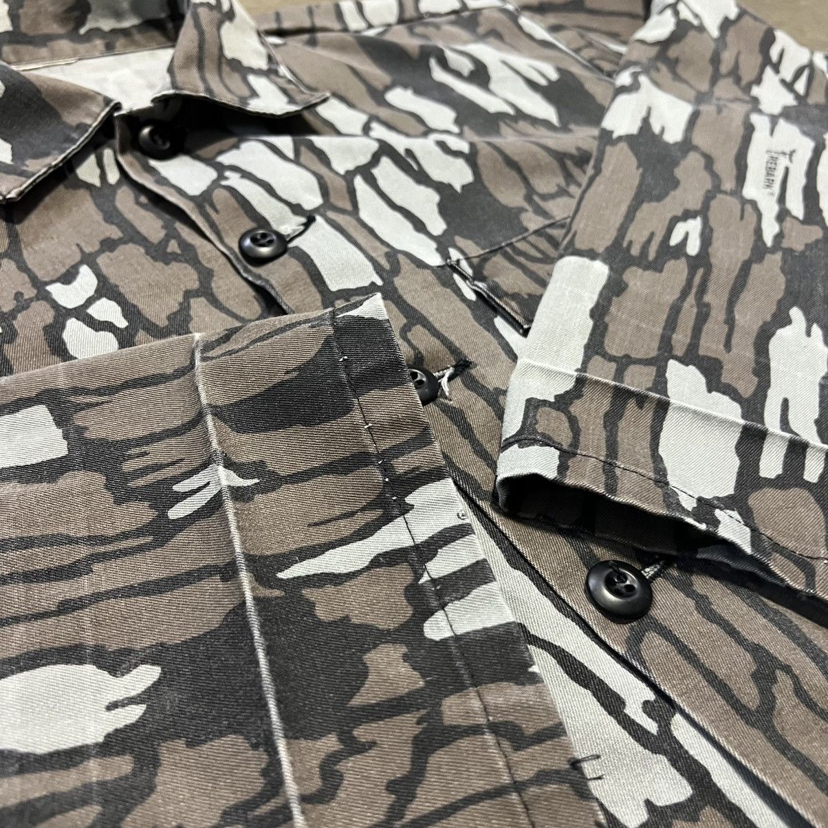 Vintage Vintage Camo Military Field Jacket Fatigue Hunting Trebark Size US XL / EU 56 / 4 - 8 Thumbnail